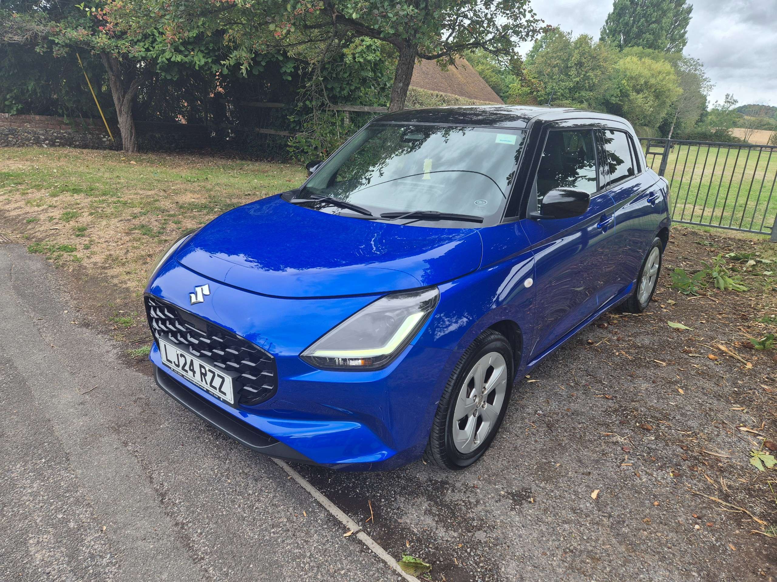 A 2024 SUZUKI SWIFT 1.2 MHEV Motion Hatchback 5dr Petrol Hybrid Manual Euro 6 (s/s) (82 ps) A 2024 SUZUKI SWIFT 1.2 MHEV Motion Hatchback 5dr Petrol Hybrid Manual Euro 6 (s/s) (82 ps)