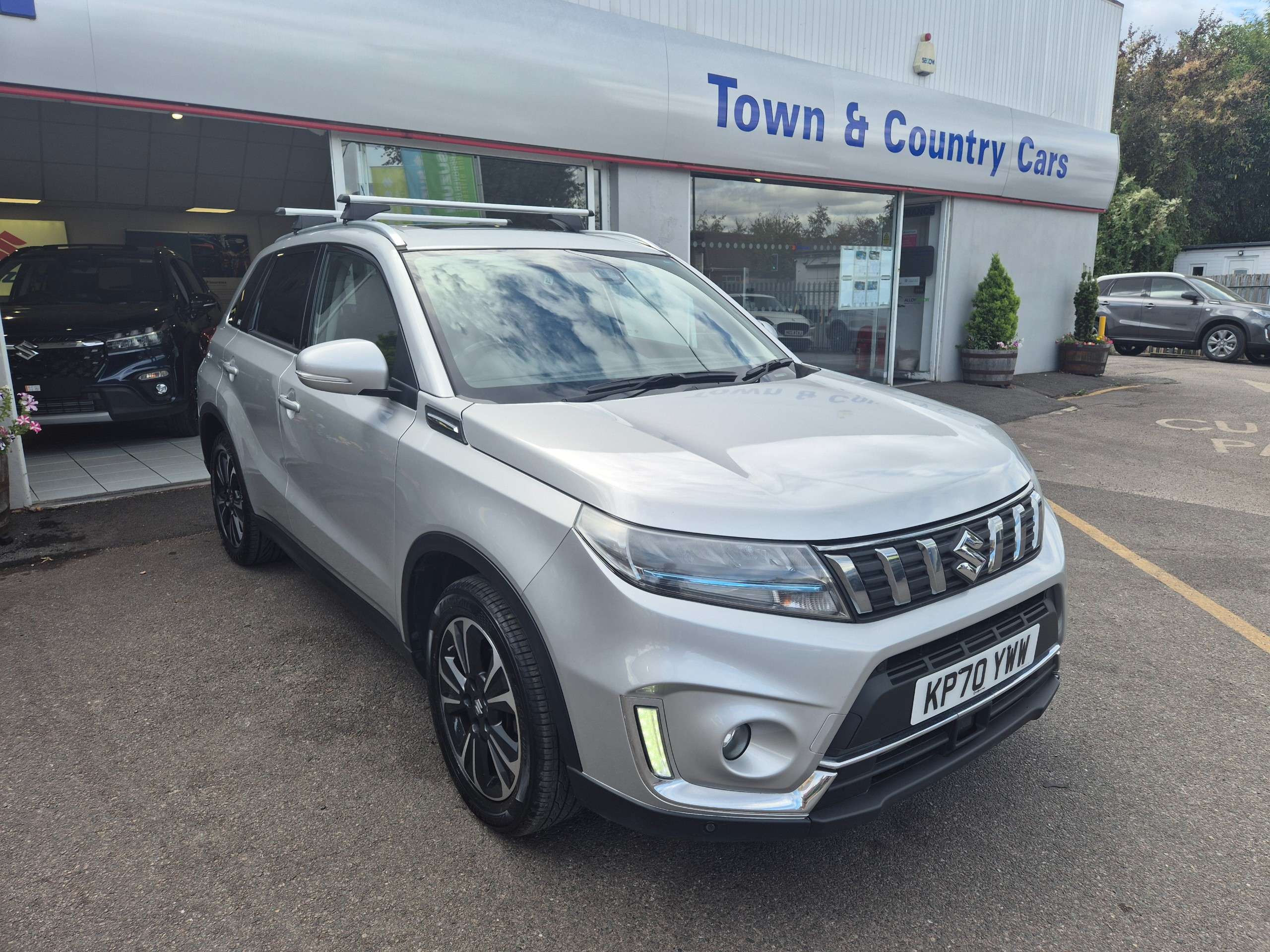 A 2020 SUZUKI VITARA 1.4 Boosterjet MHEV SZ5 SUV 5dr Petrol Hybrid Manual ALLGRIP Euro 6 (s/s) (129 ps) A 2020 SUZUKI VITARA 1.4 Boosterjet MHEV SZ5 SUV 5dr Petrol Hybrid Manual ALLGRIP Euro 6 (s/s) (129 ps)