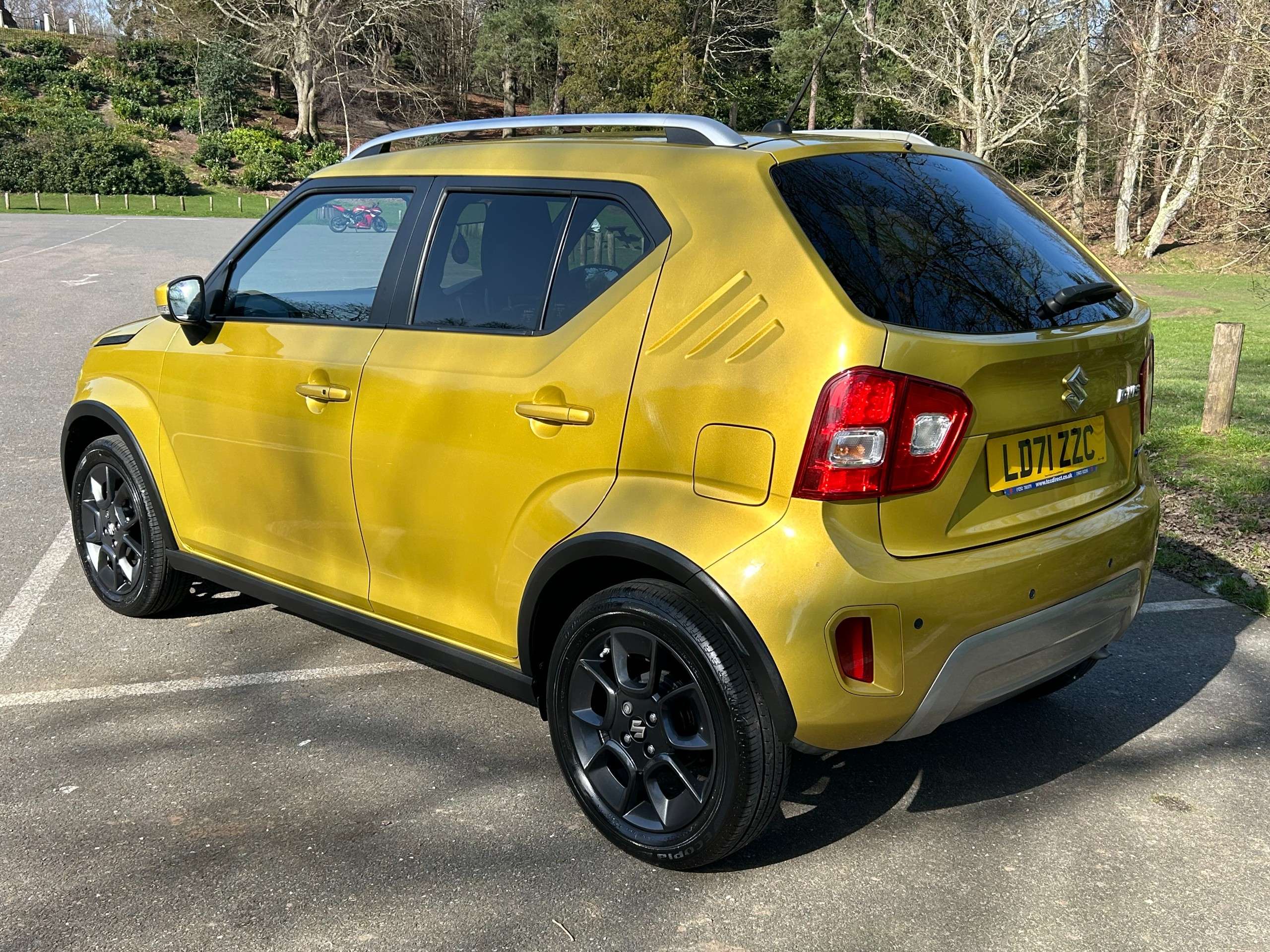 A 2022 SUZUKI IGNIS 1.2 Dualjet MHEV SZ5 Hatchback 5dr Petrol Hybrid CVT Euro 6 (s/s) (83 ps) A 2022 SUZUKI IGNIS 1.2 Dualjet MHEV SZ5 Hatchback 5dr Petrol Hybrid CVT Euro 6 (s/s) (83 ps)