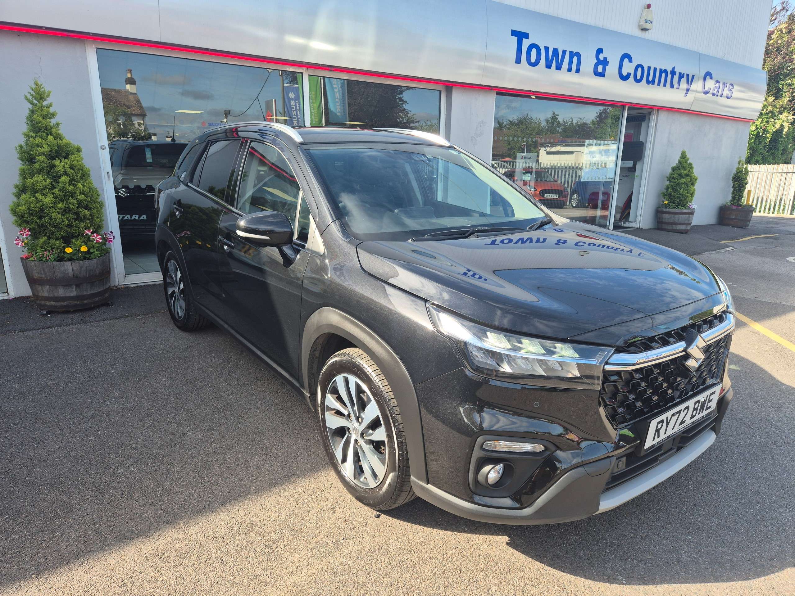 A 2022 SUZUKI SX4 1.4 Boosterjet MHEV Ultra SUV 5dr Petrol Hybrid Manual ALLGRIP Euro 6 (s/s) (129 ps) A 2022 SUZUKI SX4 1.4 Boosterjet MHEV Ultra SUV 5dr Petrol Hybrid Manual ALLGRIP Euro 6 (s/s) (129 ps)