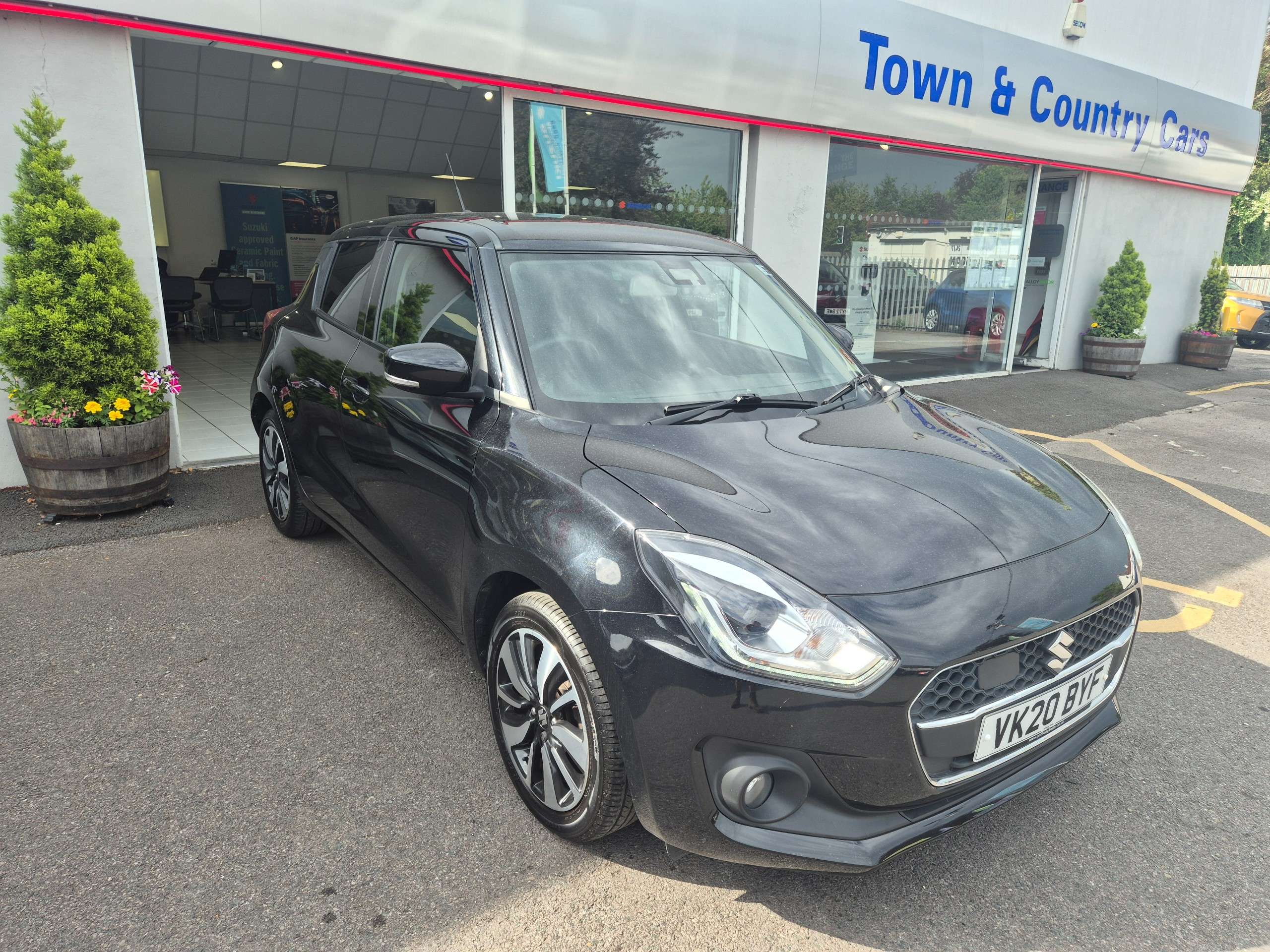 A 2020 SUZUKI SWIFT 1.0 Boosterjet GPF SZ5 Hatchback 5dr Petrol Auto Euro 6 (111 ps) A 2020 SUZUKI SWIFT 1.0 Boosterjet GPF SZ5 Hatchback 5dr Petrol Auto Euro 6 (111 ps)