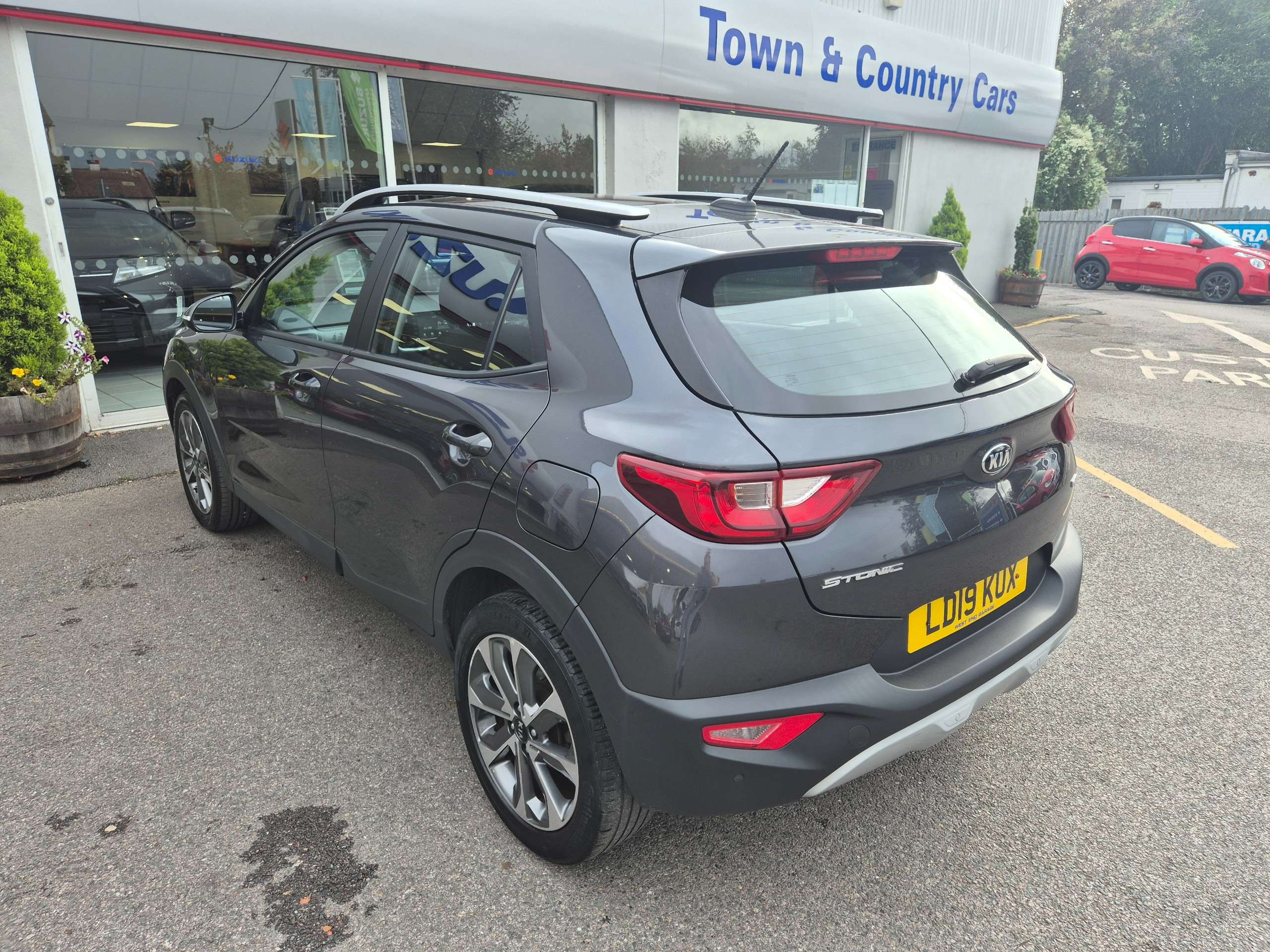 A 2019 KIA STONIC 1.0 T-GDi 2 GPF SUV 5dr Petrol Manual Euro 6 (s/s) (118 bhp) A 2019 KIA STONIC 1.0 T-GDi 2 GPF SUV 5dr Petrol Manual Euro 6 (s/s) (118 bhp)