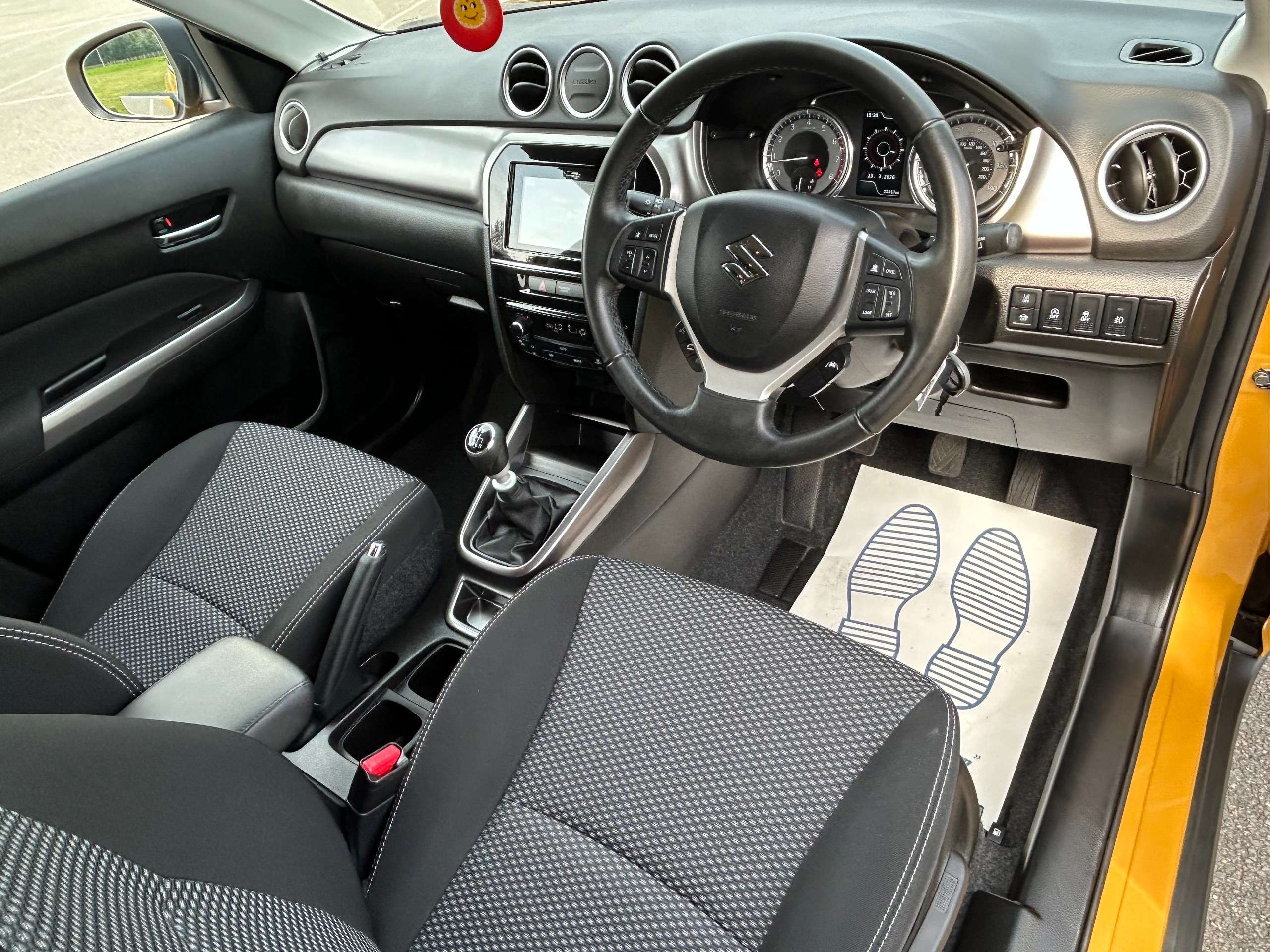 A 2022 SUZUKI VITARA 1.4 Boosterjet MHEV SZ-T SUV 5dr Petrol Hybrid Manual Euro 6 (s/s) (129 ps) A 2022 SUZUKI VITARA 1.4 Boosterjet MHEV SZ-T SUV 5dr Petrol Hybrid Manual Euro 6 (s/s) (129 ps)