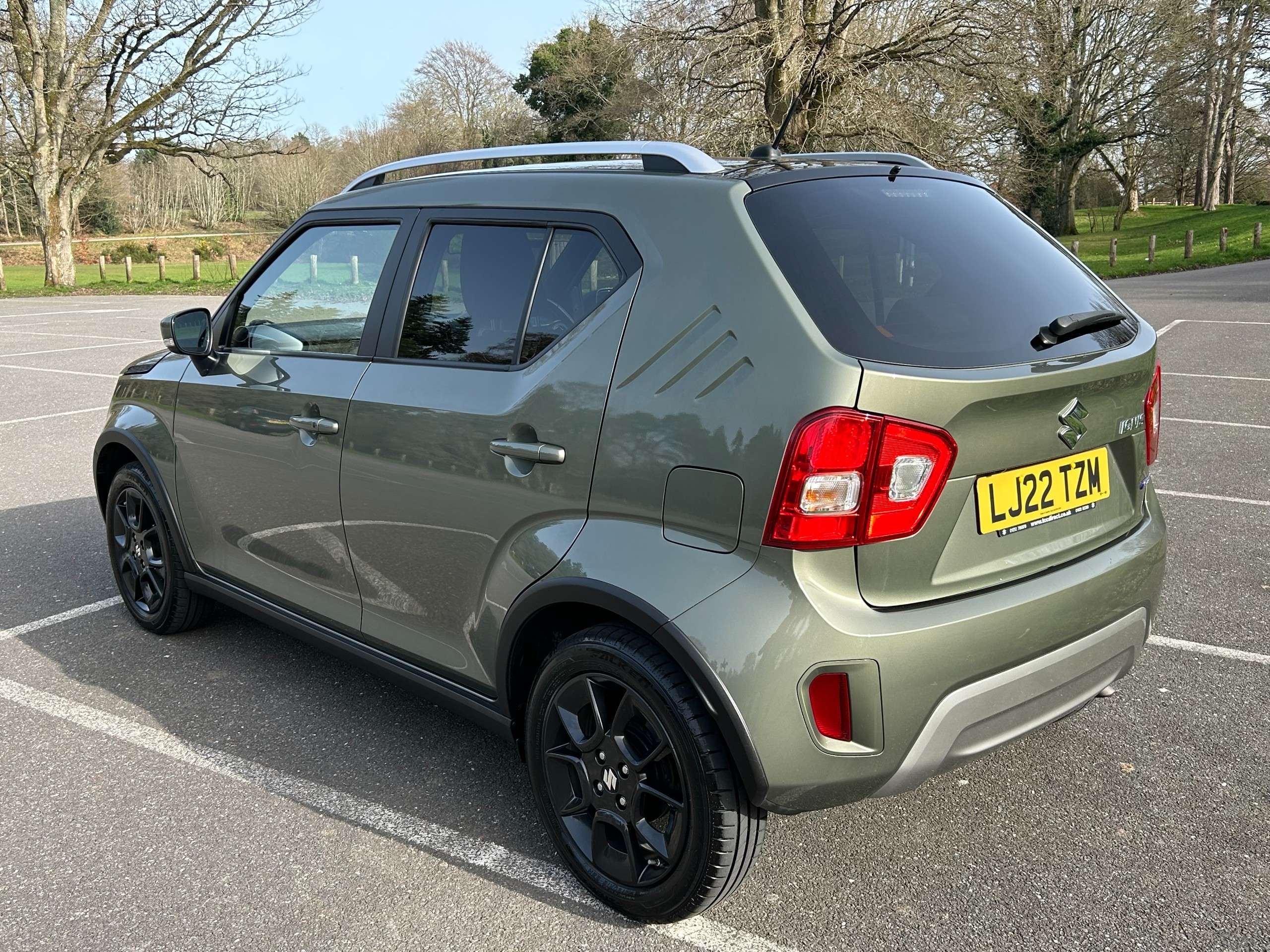 A 2022 SUZUKI IGNIS 1.2 Dualjet MHEV SZ5 Hatchback 5dr Petrol Hybrid Manual Euro 6 (s/s) (83 ps) A 2022 SUZUKI IGNIS 1.2 Dualjet MHEV SZ5 Hatchback 5dr Petrol Hybrid Manual Euro 6 (s/s) (83 ps)