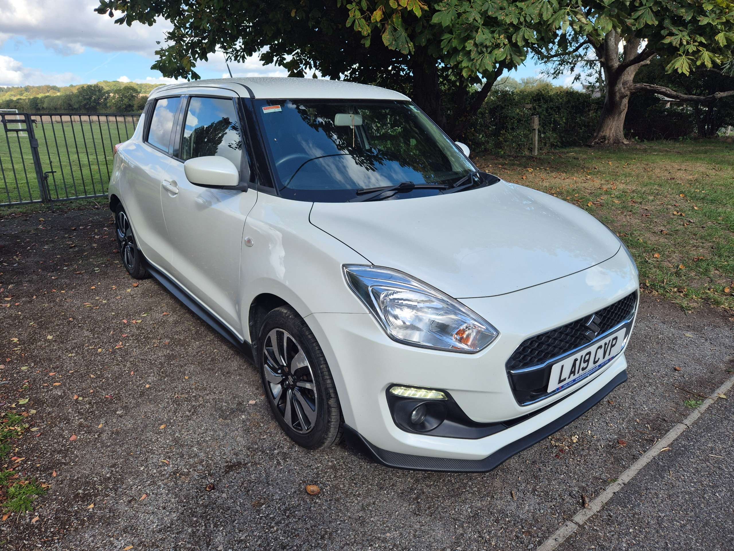 A 2019 SUZUKI SWIFT 1.2 Dualjet Attitude Hatchback 5dr Petrol Manual Euro 6 (s/s) (90 ps) A 2019 SUZUKI SWIFT 1.2 Dualjet Attitude Hatchback 5dr Petrol Manual Euro 6 (s/s) (90 ps)