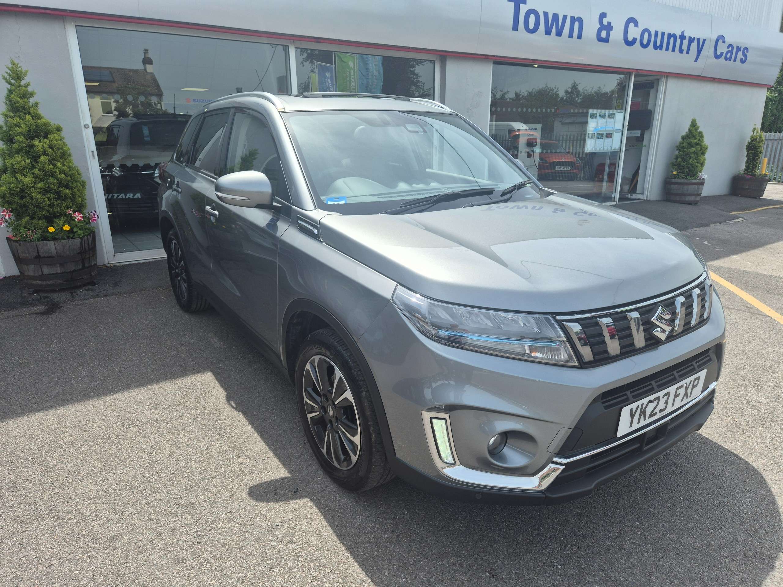 A 2023 SUZUKI VITARA 1.4 Boosterjet MHEV SZ5 SUV 5dr Petrol Hybrid Manual ALLGRIP Euro 6 (s/s) (129 ps) A 2023 SUZUKI VITARA 1.4 Boosterjet MHEV SZ5 SUV 5dr Petrol Hybrid Manual ALLGRIP Euro 6 (s/s) (129 ps)
