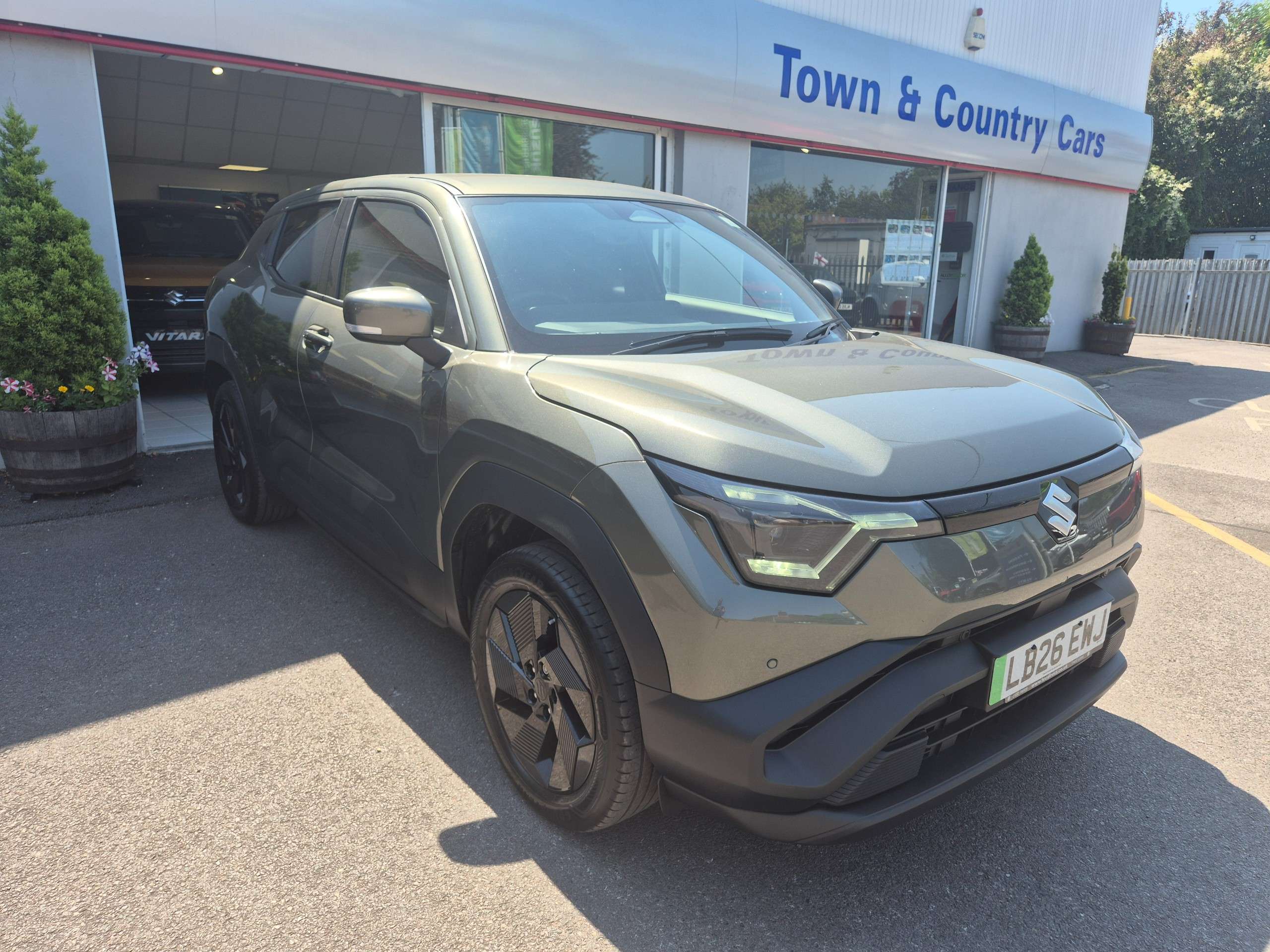 A 2026 SUZUKI E VITARA MOTION 61kWh Motion SUV 5dr Electric Auto (174 ps) A 2026 SUZUKI E VITARA MOTION 61kWh Motion SUV 5dr Electric Auto (174 ps)