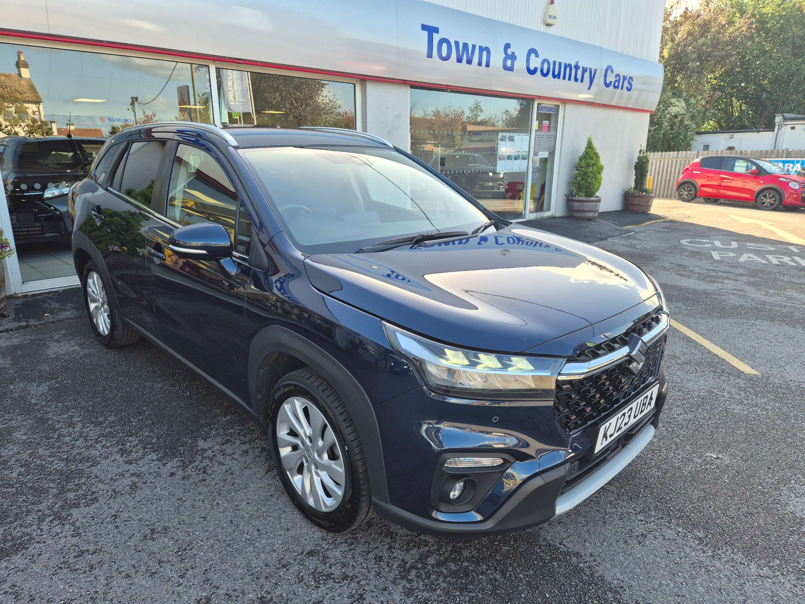 A 2023 SUZUKI SX4 1.5h Motion SUV 5dr Petrol Hybrid AGS Auto Euro 6 (s/s) (115 ps) A 2023 SUZUKI SX4 1.5h Motion SUV 5dr Petrol Hybrid AGS Auto Euro 6 (s/s) (115 ps)