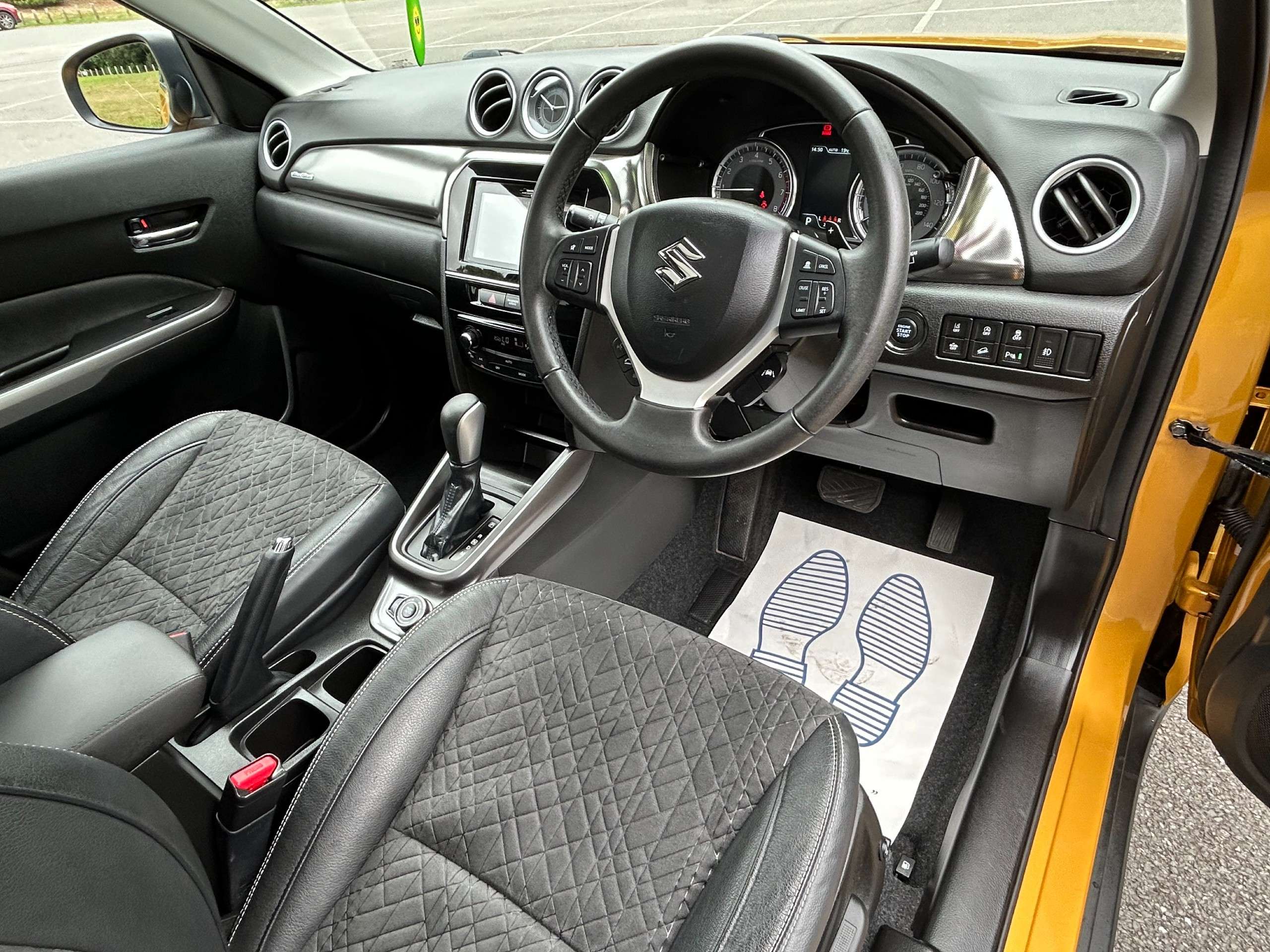 A 2019 SUZUKI VITARA 1.4 Boosterjet SZ5 SUV 5dr Petrol Auto ALLGRIP Euro 6 (s/s) (140 ps) A 2019 SUZUKI VITARA 1.4 Boosterjet SZ5 SUV 5dr Petrol Auto ALLGRIP Euro 6 (s/s) (140 ps)