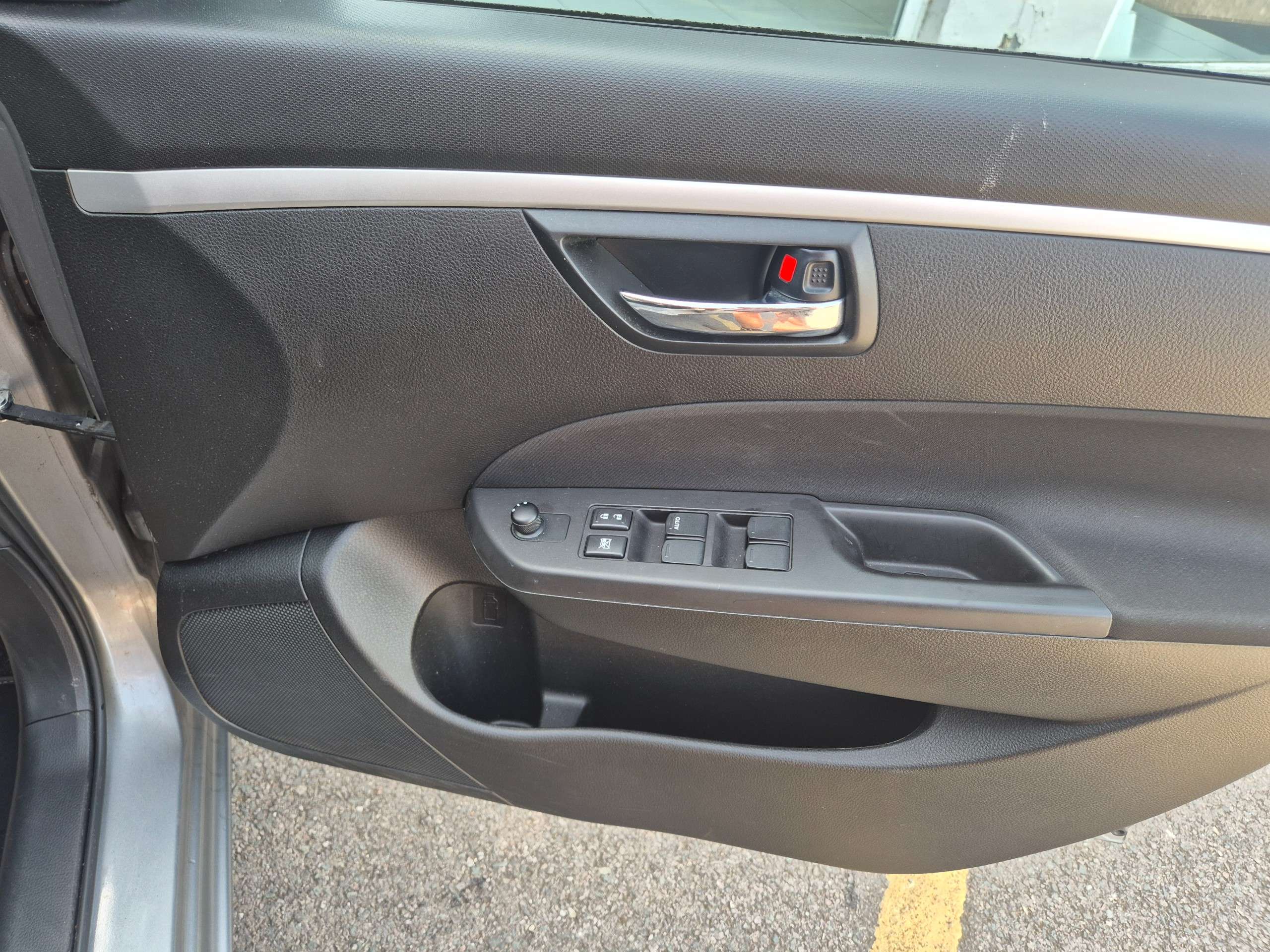 2014 SUZUKI SWIFT 2014 SUZUKI SWIFT