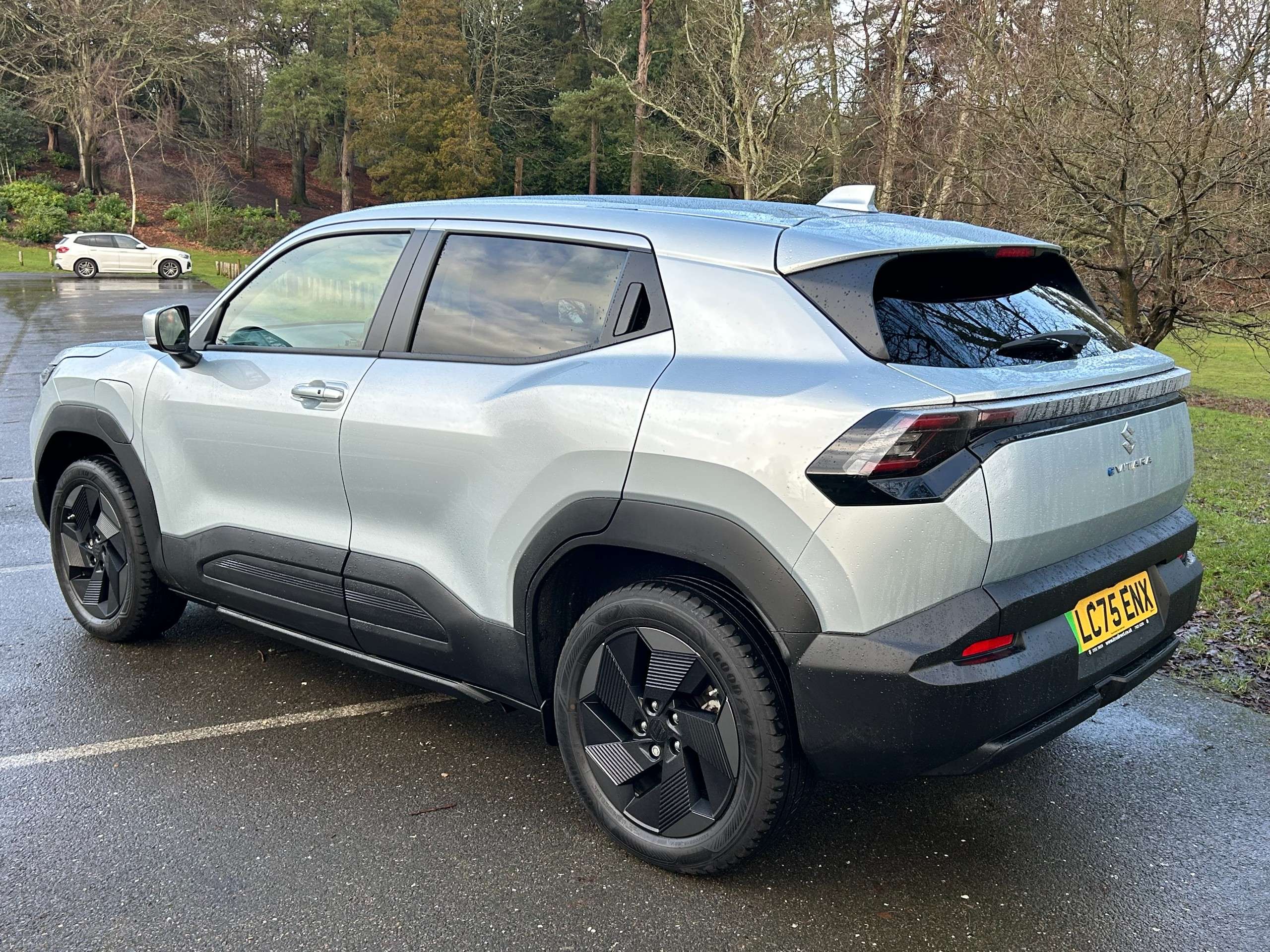 A 2025 SUZUKI VITARA 61kWh Motion SUV 5dr Electric Auto ALLGRIP (183 ps) A 2025 SUZUKI VITARA 61kWh Motion SUV 5dr Electric Auto ALLGRIP (183 ps)