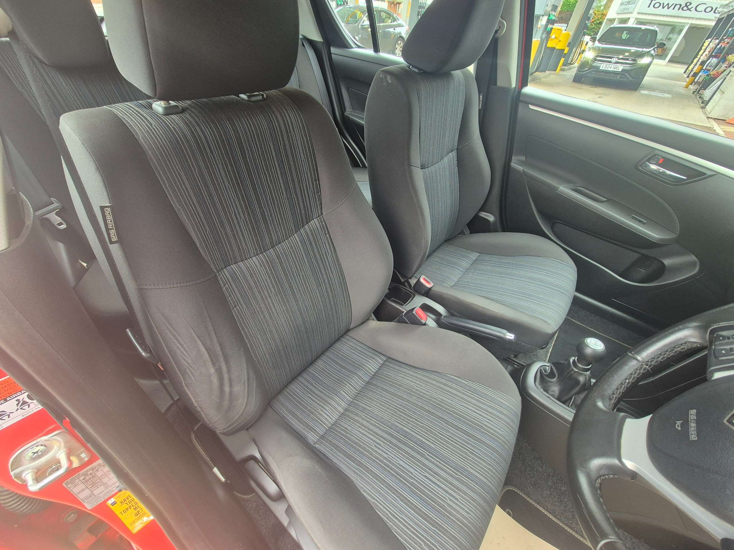 2013 SUZUKI SWIFT 2013 SUZUKI SWIFT