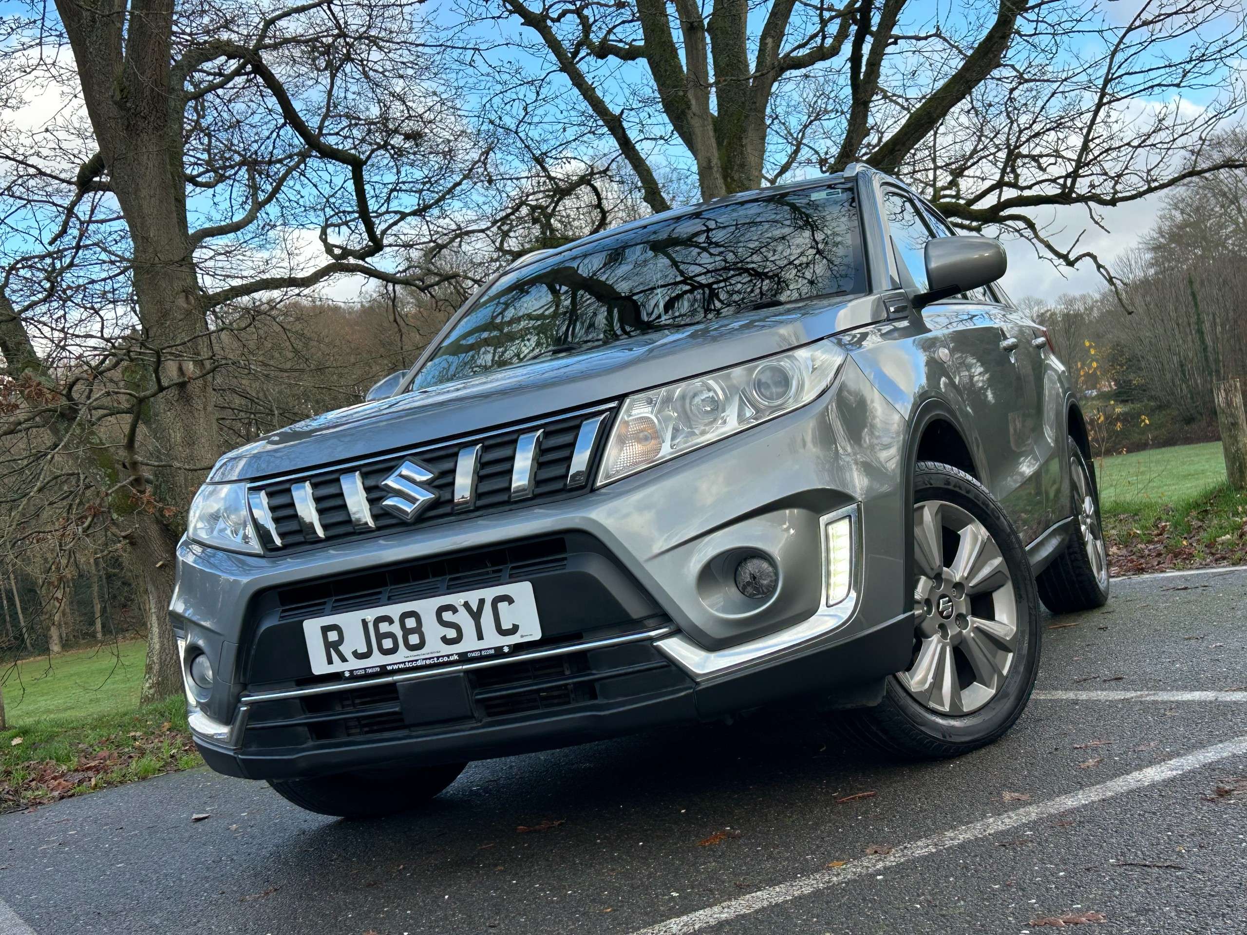 A 2019 SUZUKI VITARA 1.0 Boosterjet SZ-T SUV 5dr Petrol Auto Euro 6 (s/s) (111 ps) A 2019 SUZUKI VITARA 1.0 Boosterjet SZ-T SUV 5dr Petrol Auto Euro 6 (s/s) (111 ps)