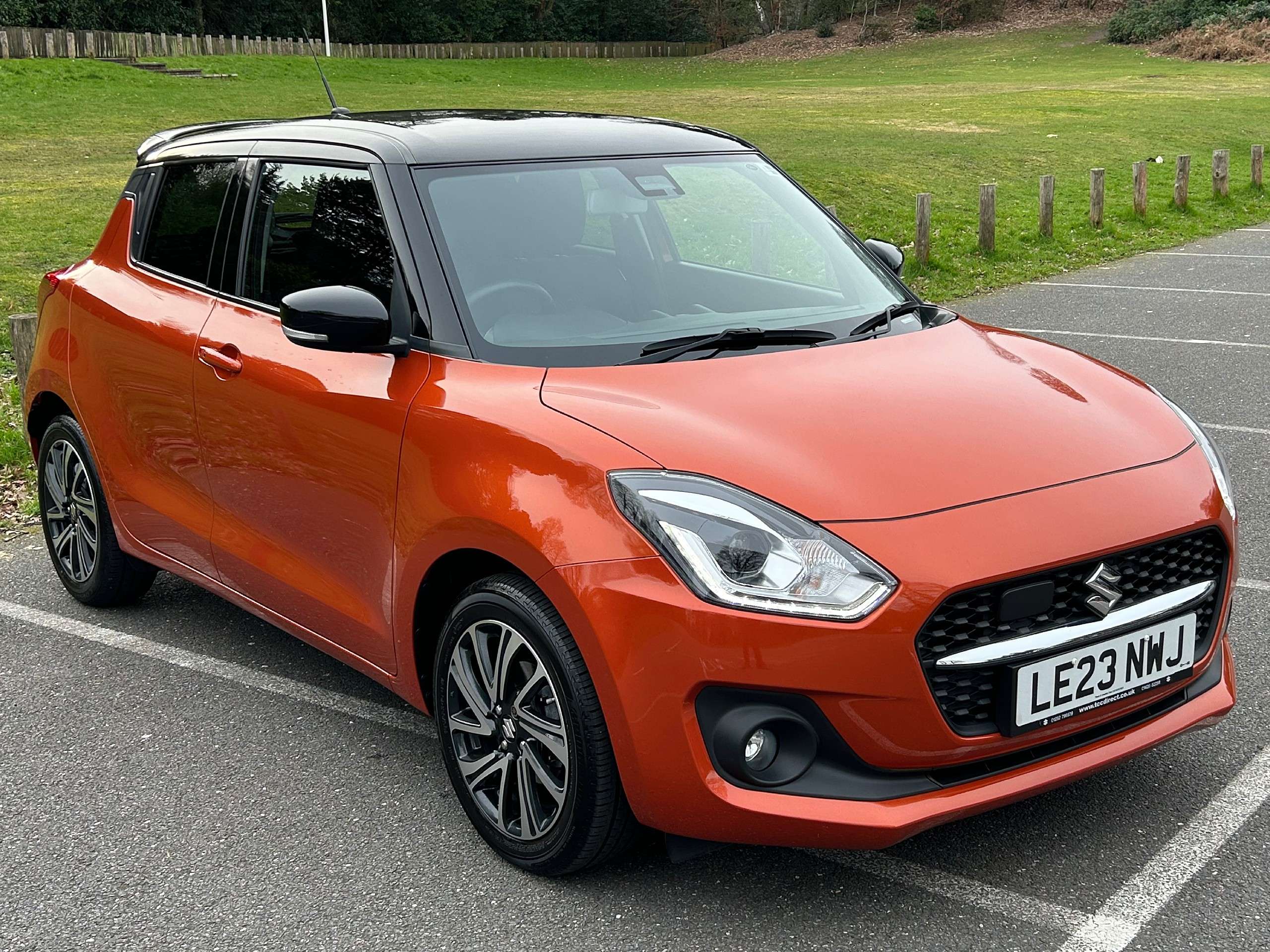 A 2023 SUZUKI SWIFT 1.2 Dualjet MHEV SZ5 Hatchback 5dr Petrol Hybrid CVT Euro 6 (s/s) (83 ps) A 2023 SUZUKI SWIFT 1.2 Dualjet MHEV SZ5 Hatchback 5dr Petrol Hybrid CVT Euro 6 (s/s) (83 ps)