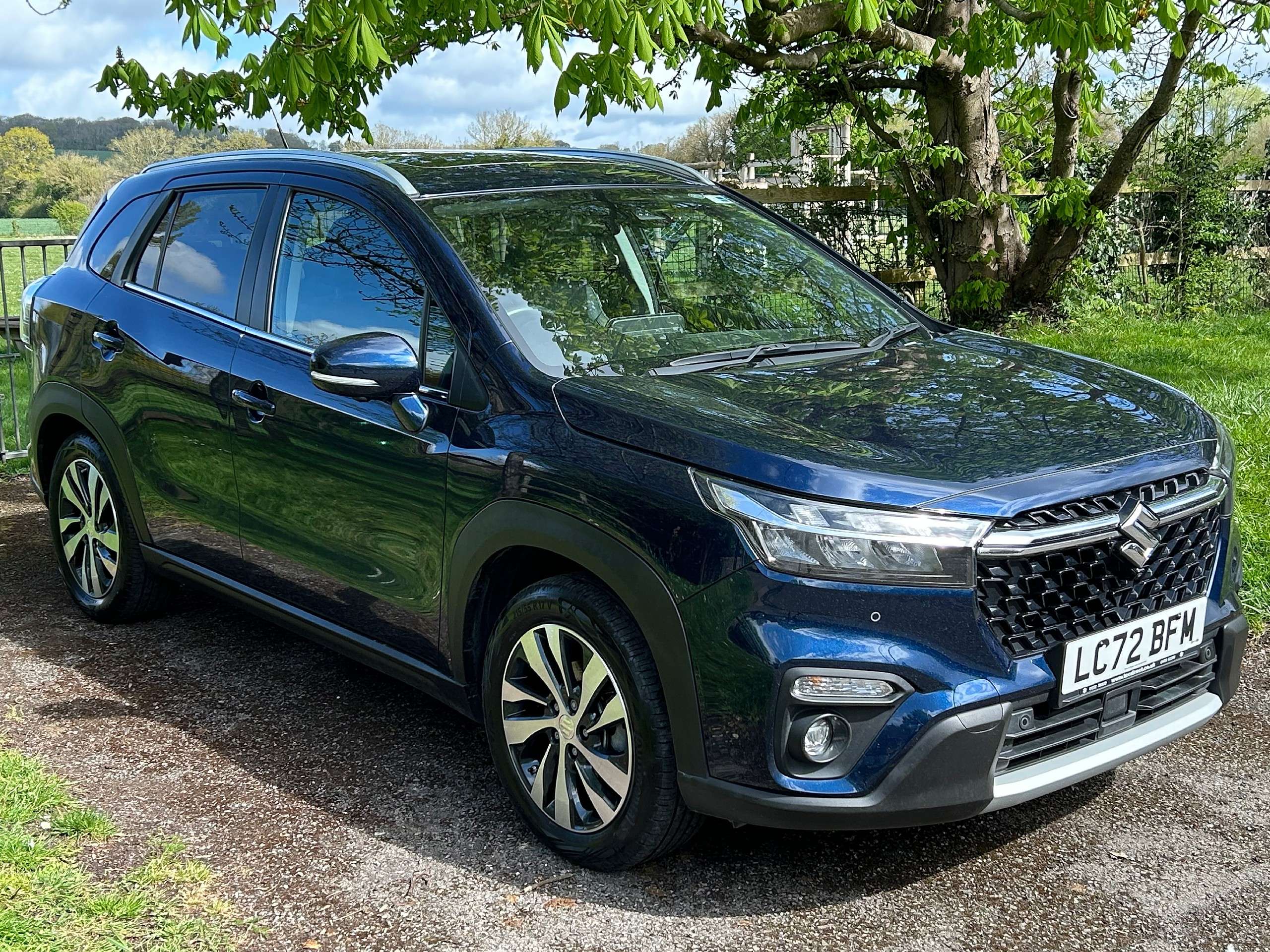 A 2022 SUZUKI SX4 1.5h Ultra SUV 5dr Petrol Hybrid AGS Auto ALLGRIP Euro 6 (s/s) (115 ps) A 2022 SUZUKI SX4 1.5h Ultra SUV 5dr Petrol Hybrid AGS Auto ALLGRIP Euro 6 (s/s) (115 ps)