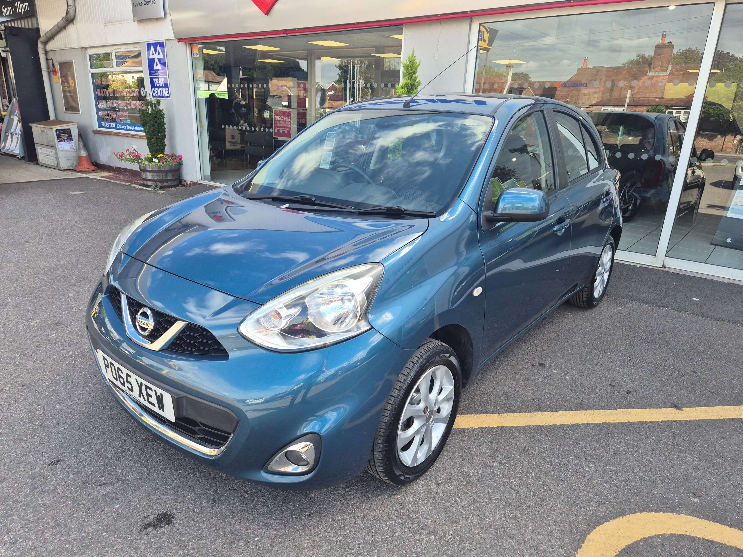 A 2015 NISSAN MICRA 1.2 Acenta Hatchback 5dr Petrol CVT Euro 5 (80 ps) A 2015 NISSAN MICRA 1.2 Acenta Hatchback 5dr Petrol CVT Euro 5 (80 ps)