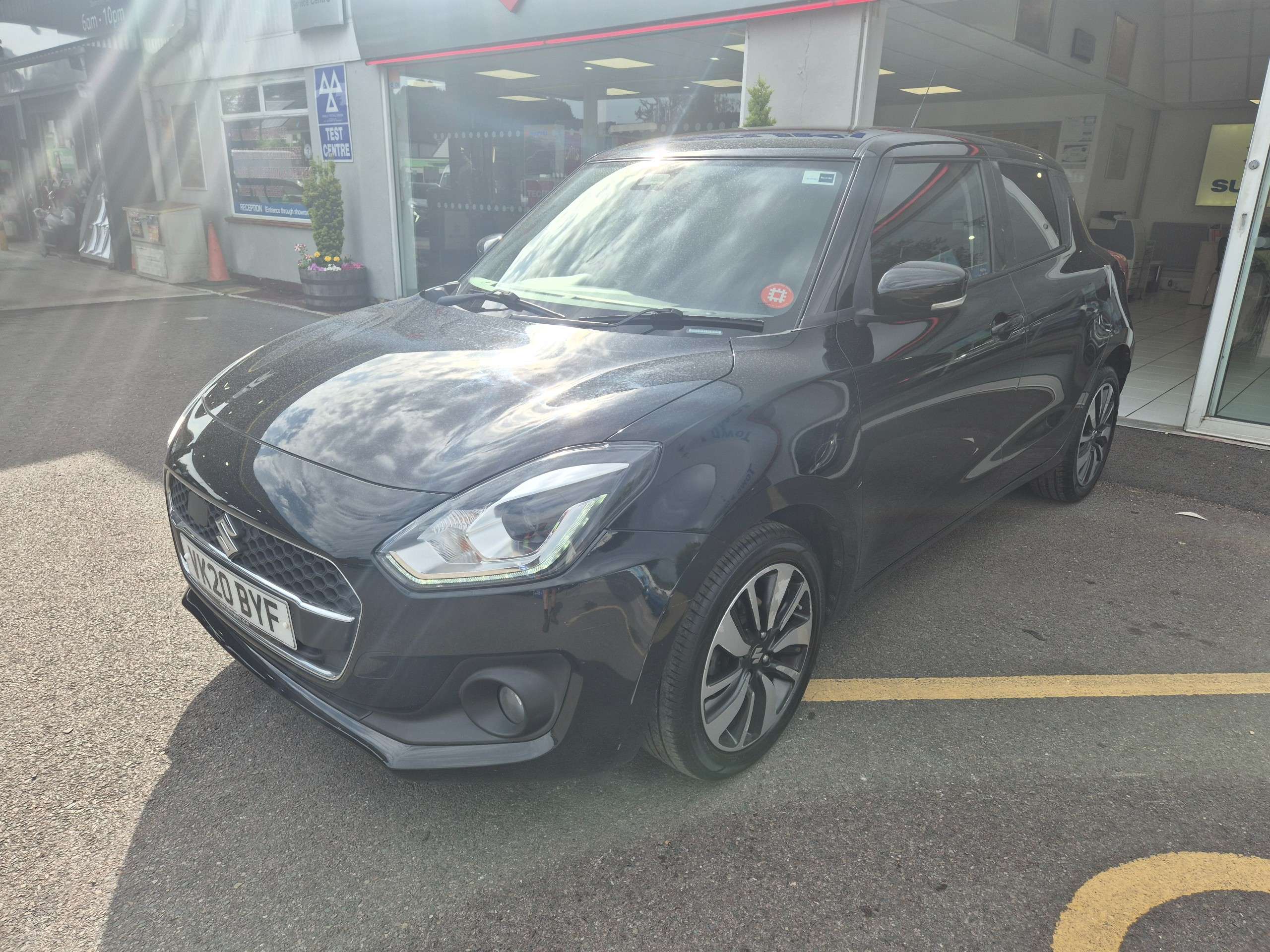 A 2020 SUZUKI SWIFT 1.0 Boosterjet GPF SZ5 Hatchback 5dr Petrol Auto Euro 6 (111 ps) A 2020 SUZUKI SWIFT 1.0 Boosterjet GPF SZ5 Hatchback 5dr Petrol Auto Euro 6 (111 ps)