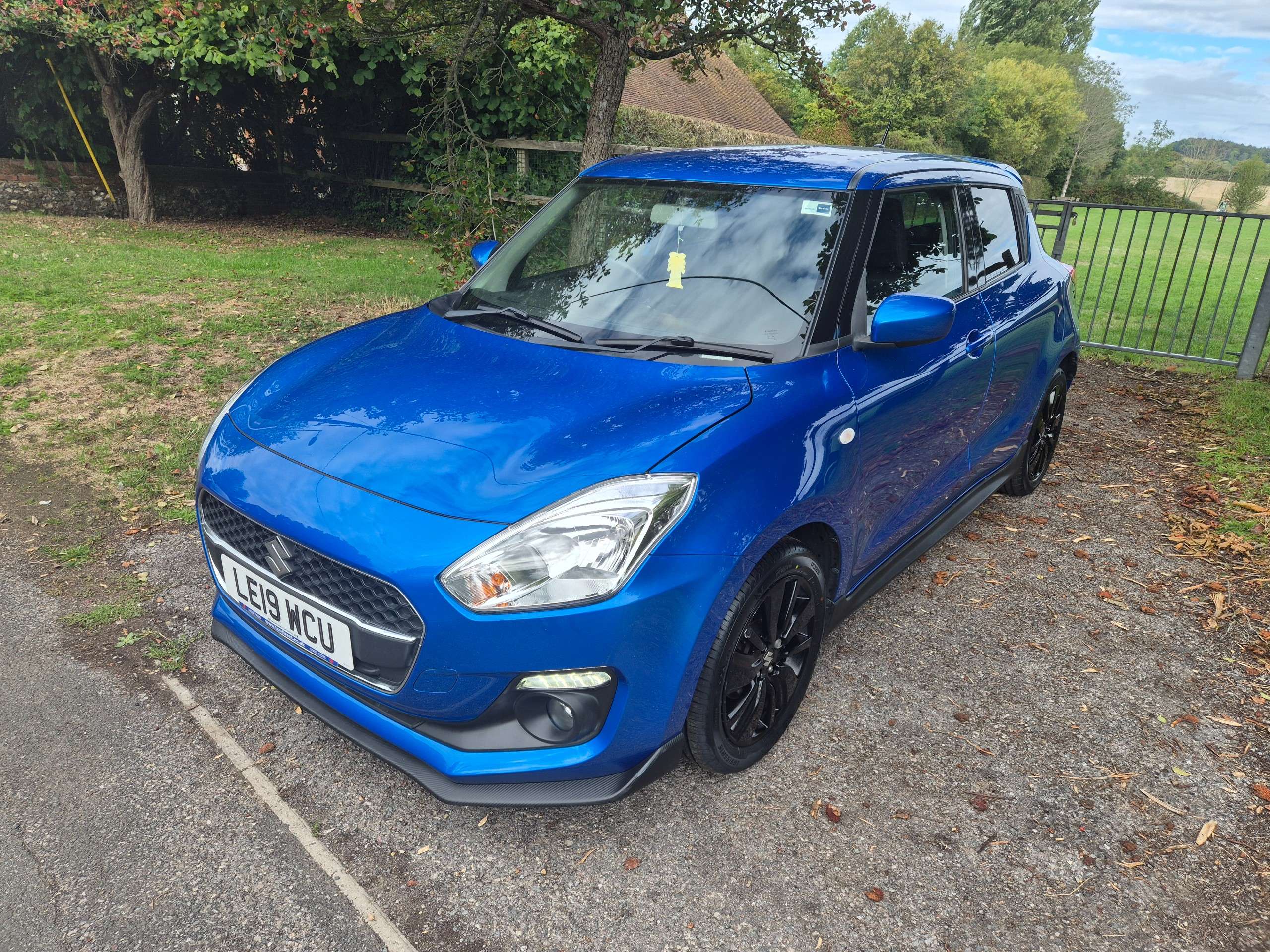 A 2019 SUZUKI SWIFT 1.2 Dualjet Attitude Hatchback 5dr Petrol Manual Euro 6 (s/s) (90 ps) A 2019 SUZUKI SWIFT 1.2 Dualjet Attitude Hatchback 5dr Petrol Manual Euro 6 (s/s) (90 ps)