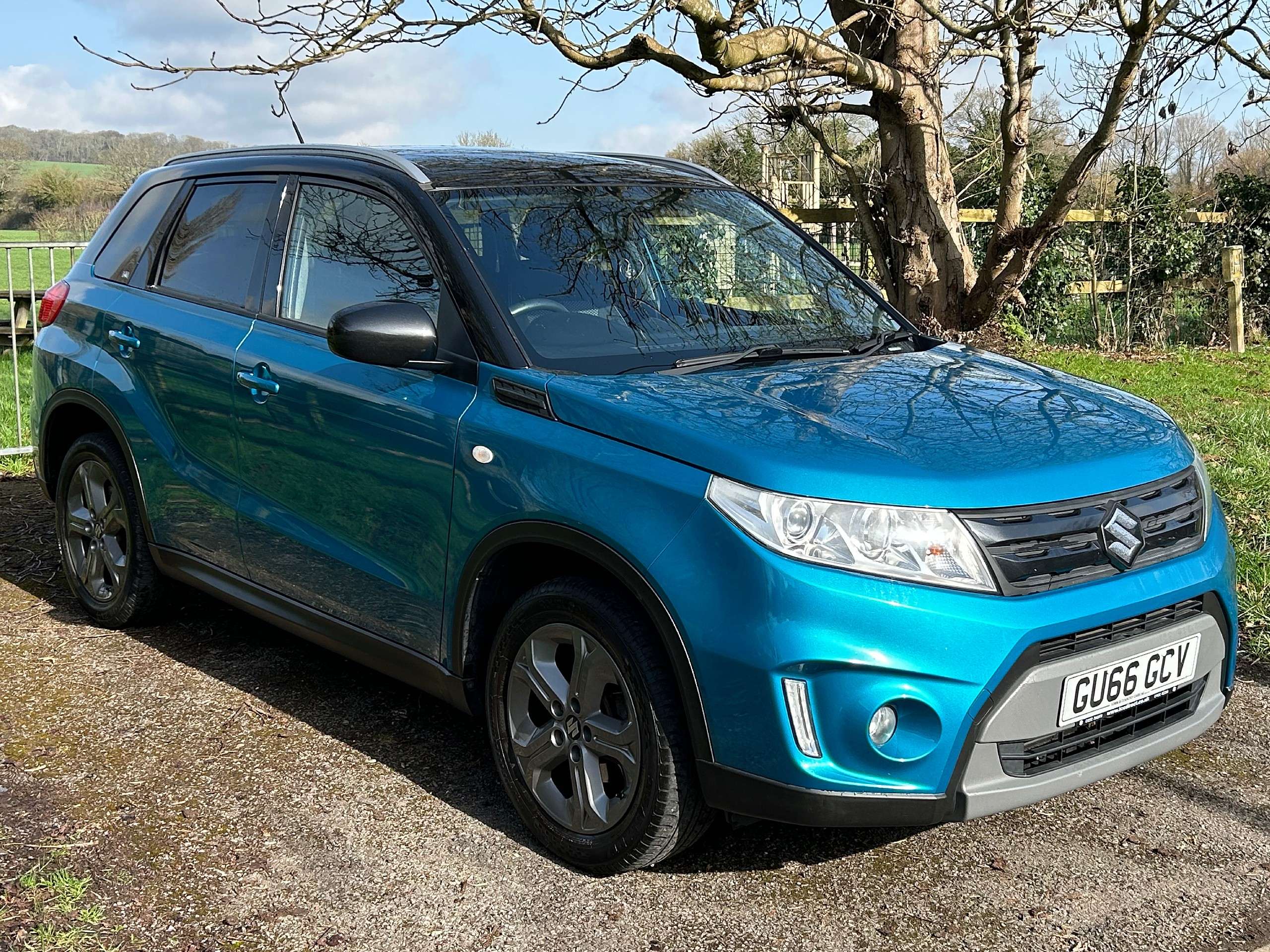 A 2016 SUZUKI VITARA 1.6 SZ-T SUV 5dr Petrol Manual Euro 6 (s/s) (120 ps) A 2016 SUZUKI VITARA 1.6 SZ-T SUV 5dr Petrol Manual Euro 6 (s/s) (120 ps)