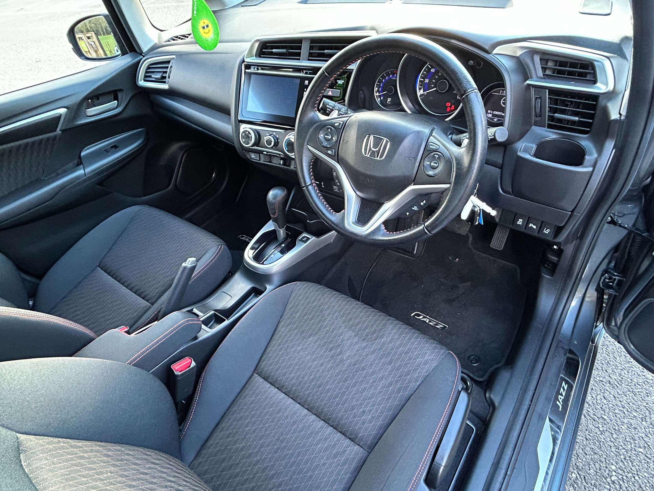 A 2018 HONDA JAZZ 1.5 i-VTEC Sport Navi Hatchback 5dr Petrol CVT Euro 6 (s/s) (130 ps) A 2018 HONDA JAZZ 1.5 i-VTEC Sport Navi Hatchback 5dr Petrol CVT Euro 6 (s/s) (130 ps)