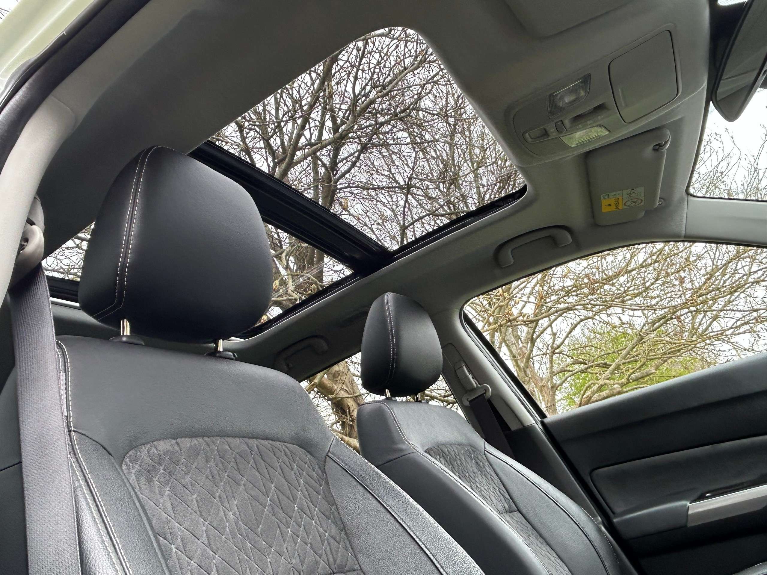 A 2019 SUZUKI VITARA 1.4 Boosterjet SZ5 SUV 5dr Petrol Manual ALLGRIP Euro 6 (s/s) (140 ps) A 2019 SUZUKI VITARA 1.4 Boosterjet SZ5 SUV 5dr Petrol Manual ALLGRIP Euro 6 (s/s) (140 ps)