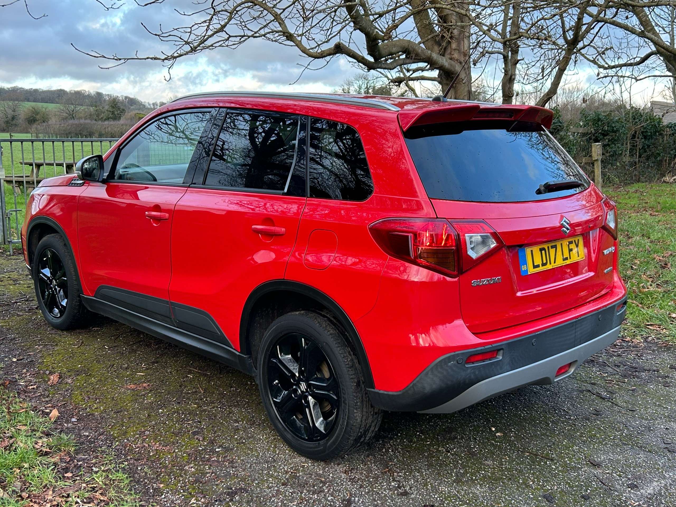 A 2017 SUZUKI VITARA 1.4 Boosterjet S SUV 5dr Petrol Auto ALLGRIP Euro 6 (s/s) (140 ps) A 2017 SUZUKI VITARA 1.4 Boosterjet S SUV 5dr Petrol Auto ALLGRIP Euro 6 (s/s) (140 ps)