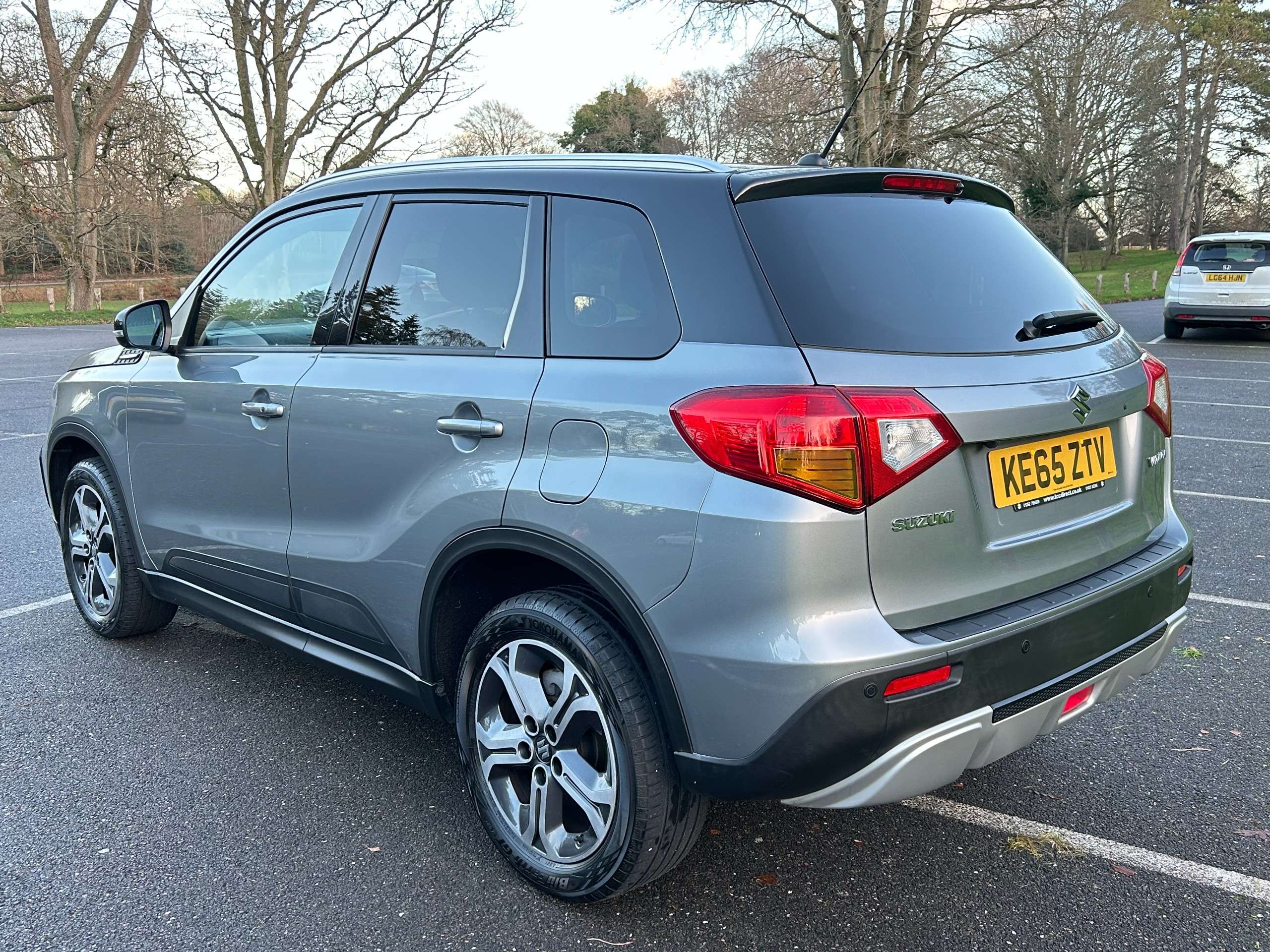 A 2015 SUZUKI VITARA 1.6 SZ5 SUV 5dr Petrol Manual Euro 6 (s/s) (120 ps) A 2015 SUZUKI VITARA 1.6 SZ5 SUV 5dr Petrol Manual Euro 6 (s/s) (120 ps)