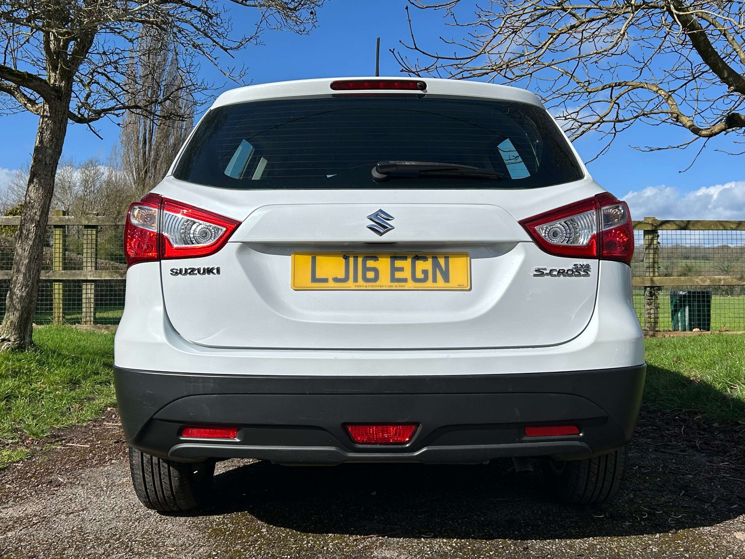 2016 SUZUKI SX4 2016 SUZUKI SX4