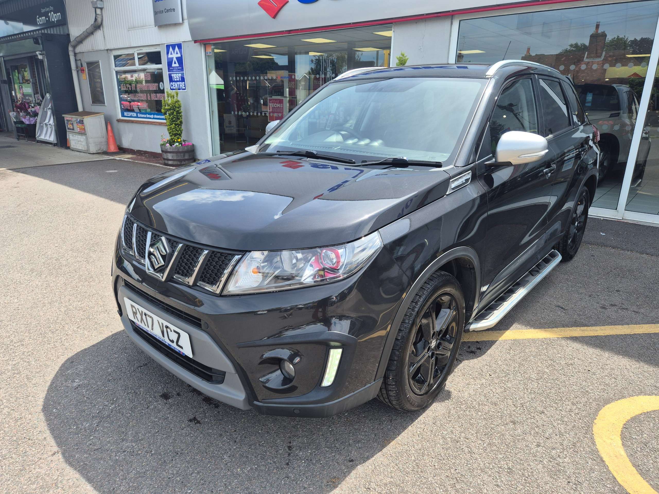 A 2017 SUZUKI VITARA 1.4 Boosterjet S SUV 5dr Petrol Auto ALLGRIP Euro 6 (s/s) (140 ps) A 2017 SUZUKI VITARA 1.4 Boosterjet S SUV 5dr Petrol Auto ALLGRIP Euro 6 (s/s) (140 ps)
