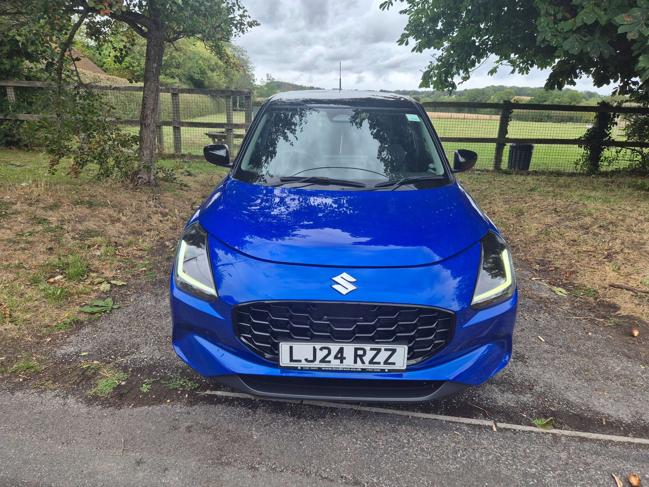 A 2024 SUZUKI SWIFT 1.2 MHEV Motion Hatchback 5dr Petrol Hybrid Manual Euro 6 (s/s) (82 ps) A 2024 SUZUKI SWIFT 1.2 MHEV Motion Hatchback 5dr Petrol Hybrid Manual Euro 6 (s/s) (82 ps)