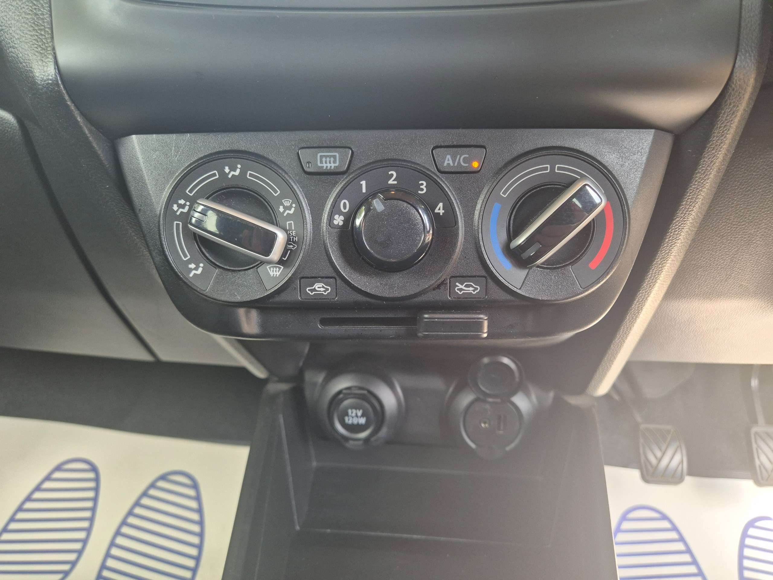 2020 SUZUKI SWIFT 2020 SUZUKI SWIFT