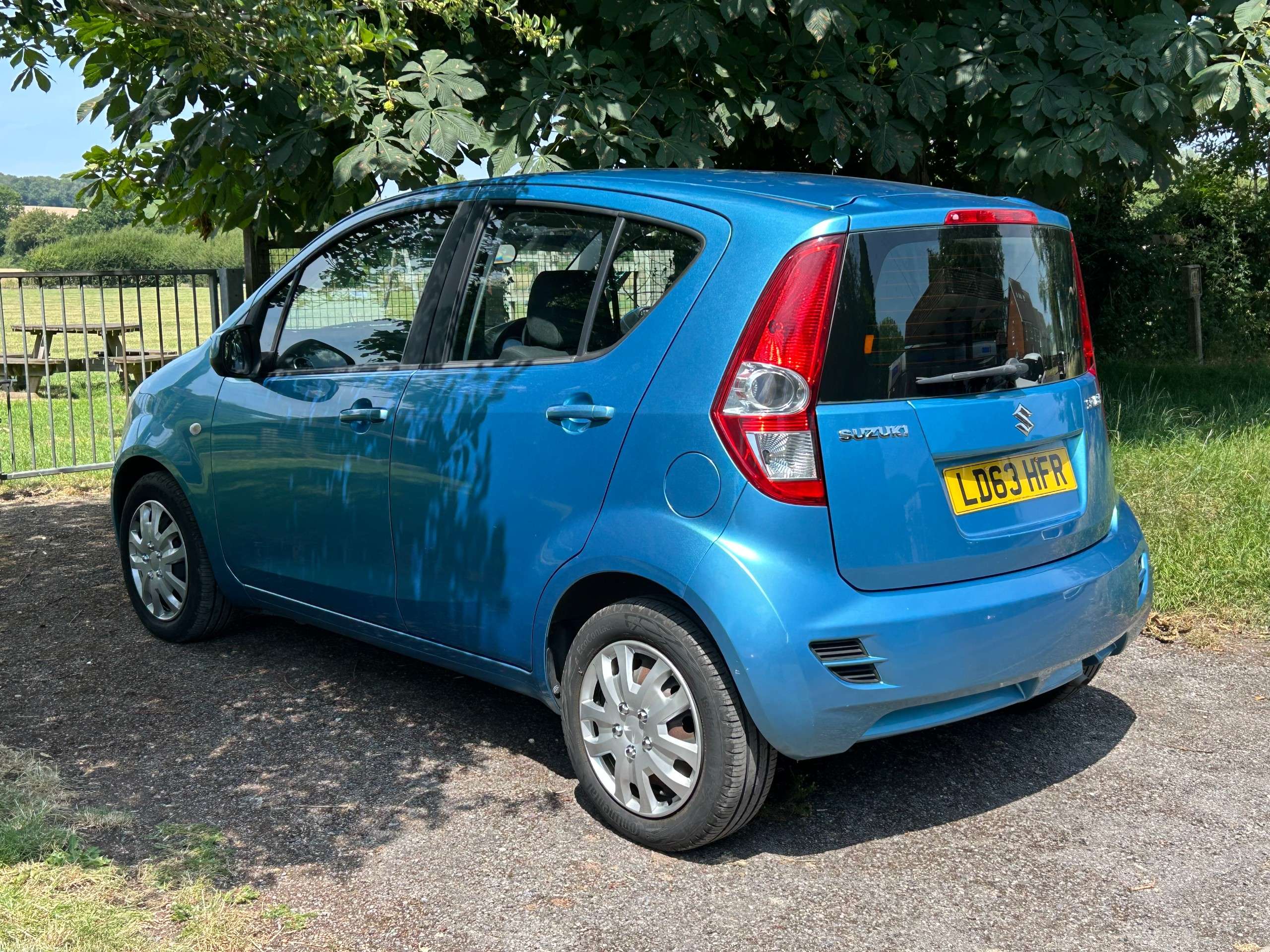 A 2013 SUZUKI SPLASH 1.0 12V SZ2 MPV 5dr Petrol Manual Euro 5 (68 ps) A 2013 SUZUKI SPLASH 1.0 12V SZ2 MPV 5dr Petrol Manual Euro 5 (68 ps)
