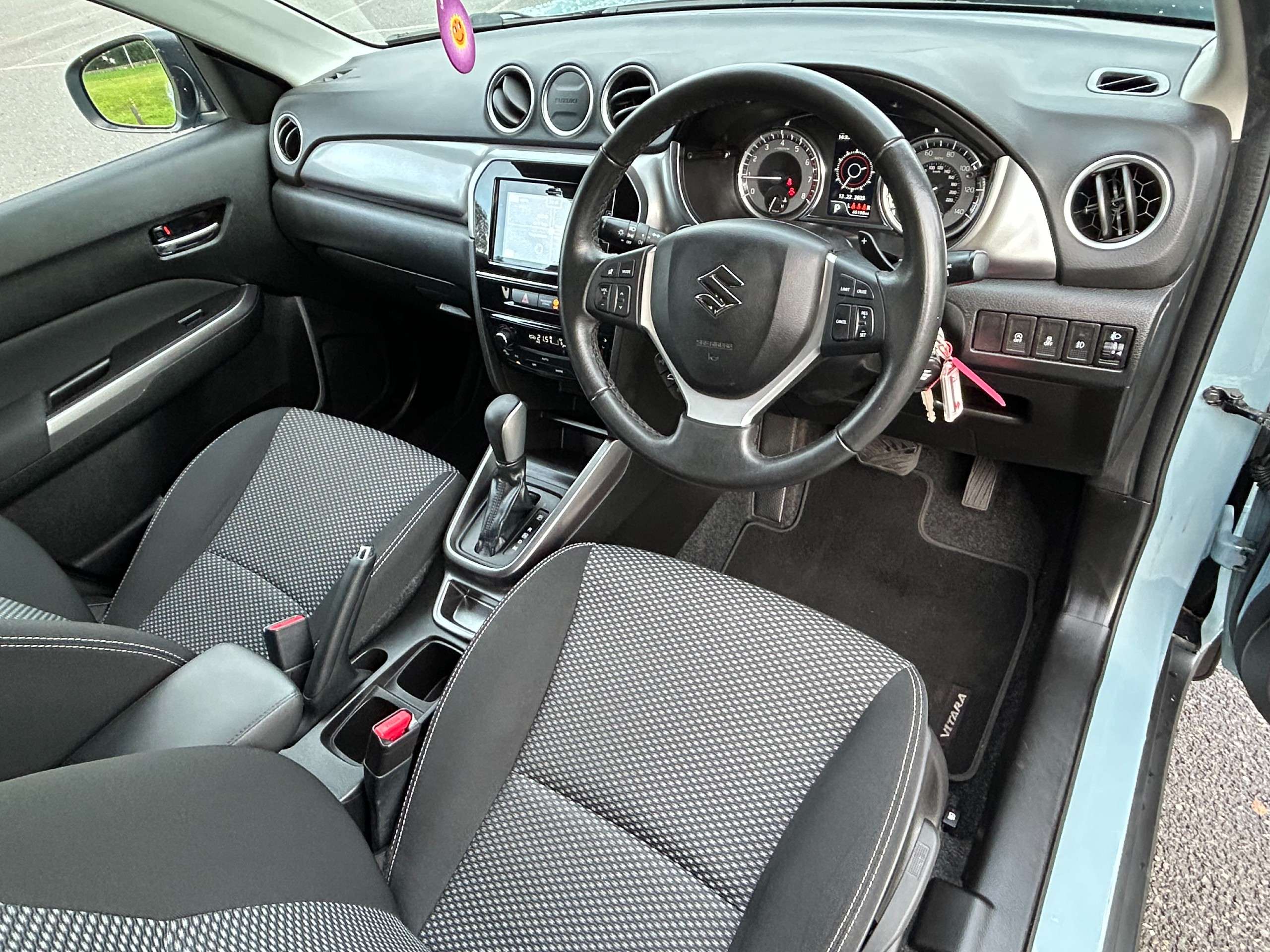 A 2019 SUZUKI VITARA 1.0 Boosterjet SZ-T SUV 5dr Petrol Auto Euro 6 (s/s) (111 ps) A 2019 SUZUKI VITARA 1.0 Boosterjet SZ-T SUV 5dr Petrol Auto Euro 6 (s/s) (111 ps)