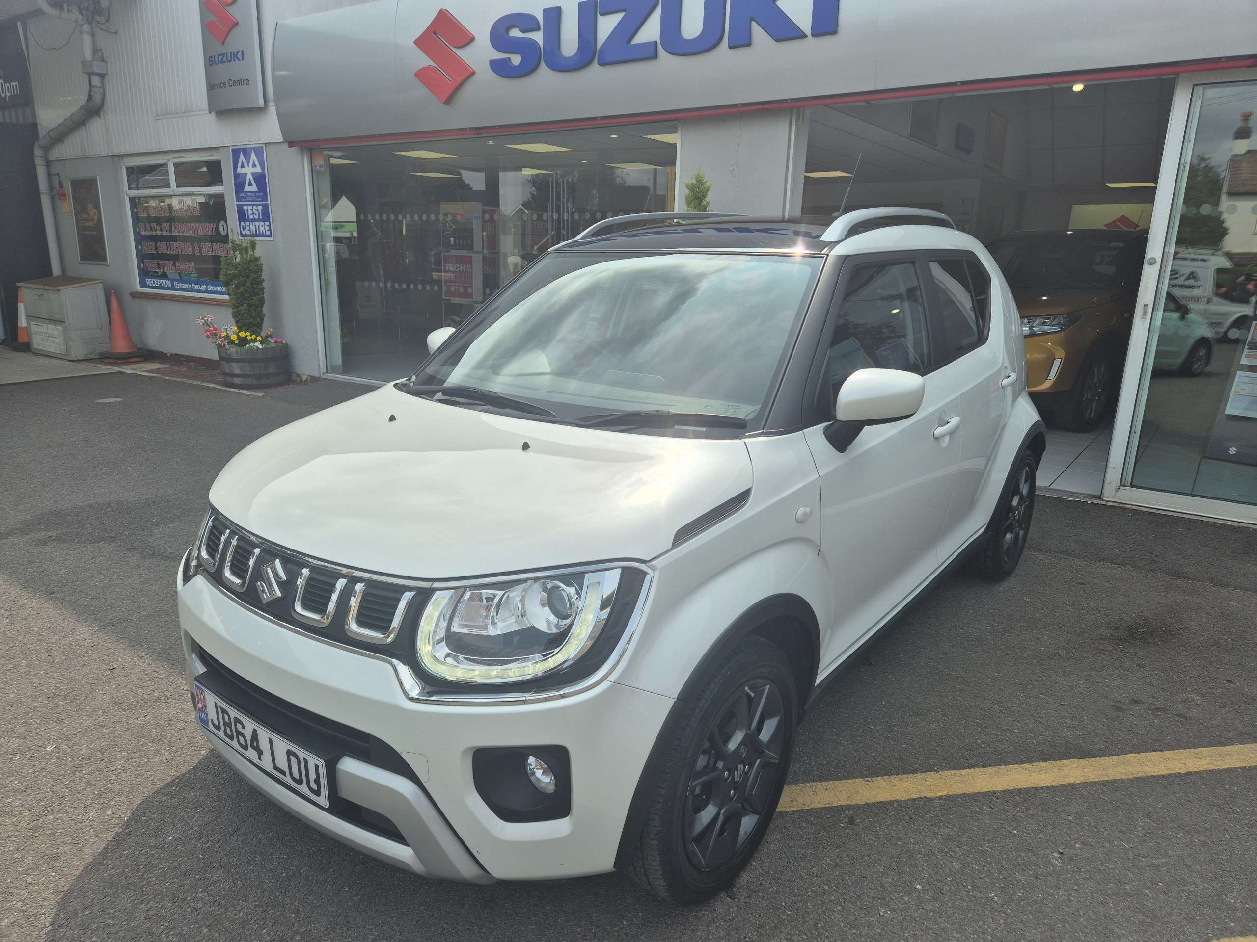 A 2023 SUZUKI IGNIS 1.2 Dualjet MHEV SZ-T Hatchback 5dr Petrol Hybrid CVT Euro 6 (s/s) (83 ps) A 2023 SUZUKI IGNIS 1.2 Dualjet MHEV SZ-T Hatchback 5dr Petrol Hybrid CVT Euro 6 (s/s) (83 ps)