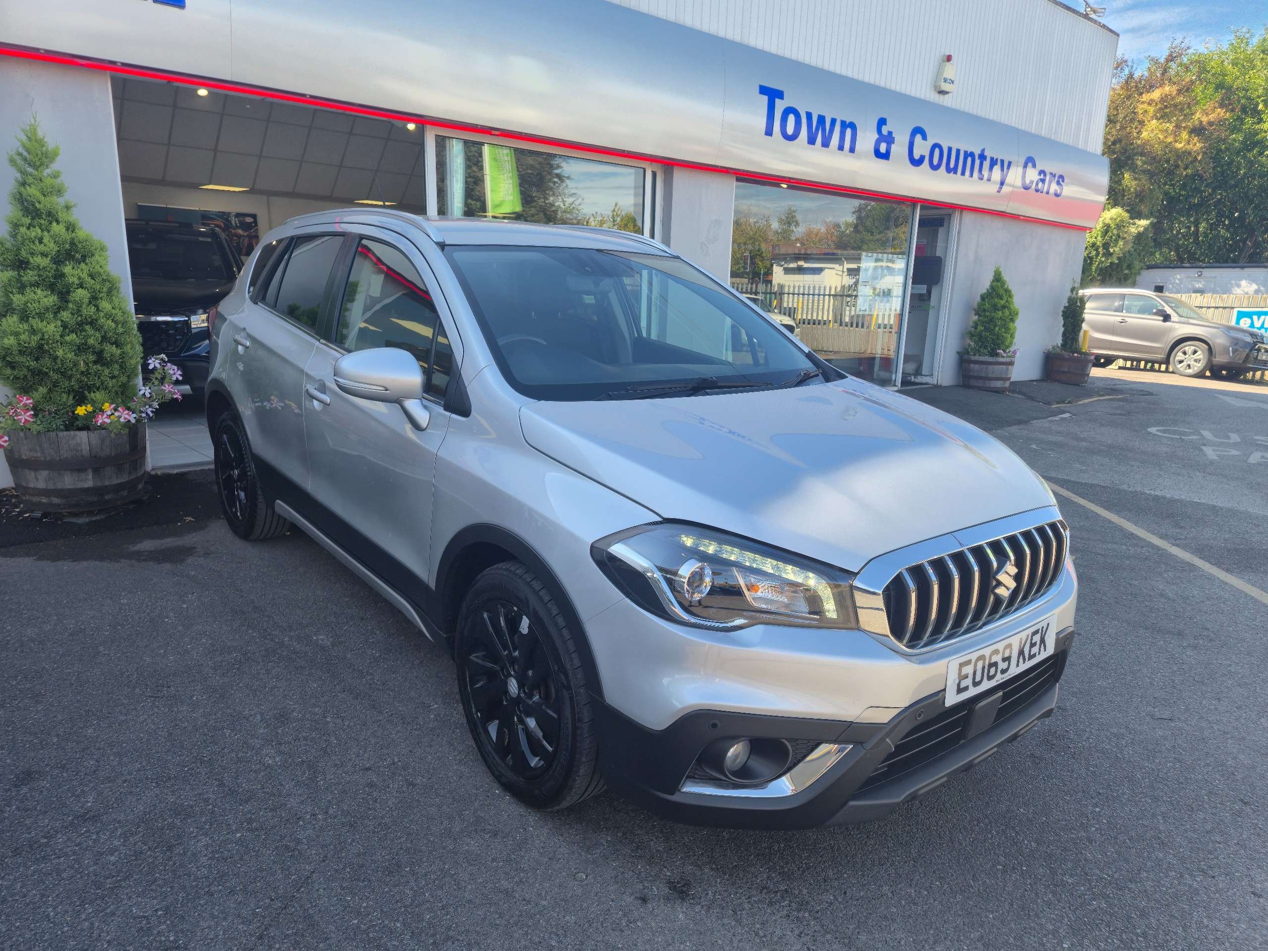 A 2019 SUZUKI SX4 S-CROSS SZ-T BOOSTERJET A 2019 SUZUKI SX4 S-CROSS SZ-T BOOSTERJET