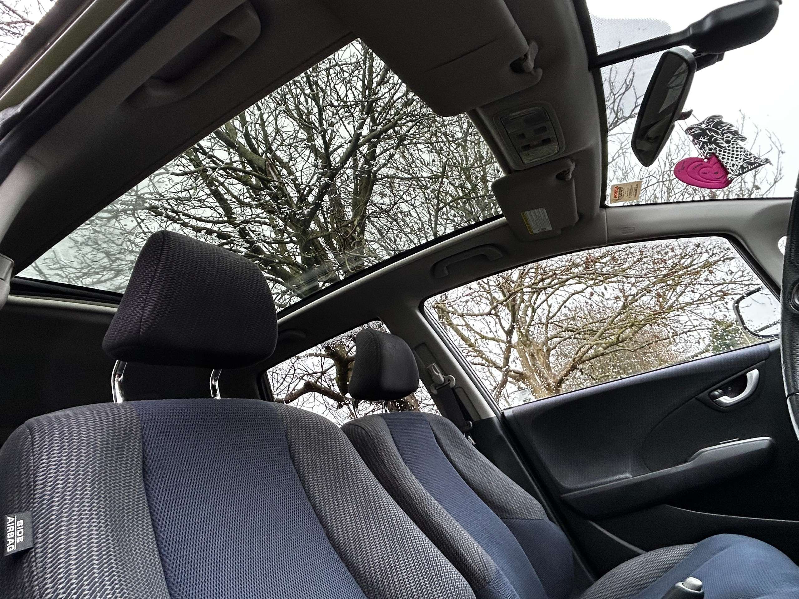 A 2012 HONDA JAZZ 1.4 i-VTEC EX Hatchback 5dr Petrol CVT Euro 5 (99 ps) A 2012 HONDA JAZZ 1.4 i-VTEC EX Hatchback 5dr Petrol CVT Euro 5 (99 ps)