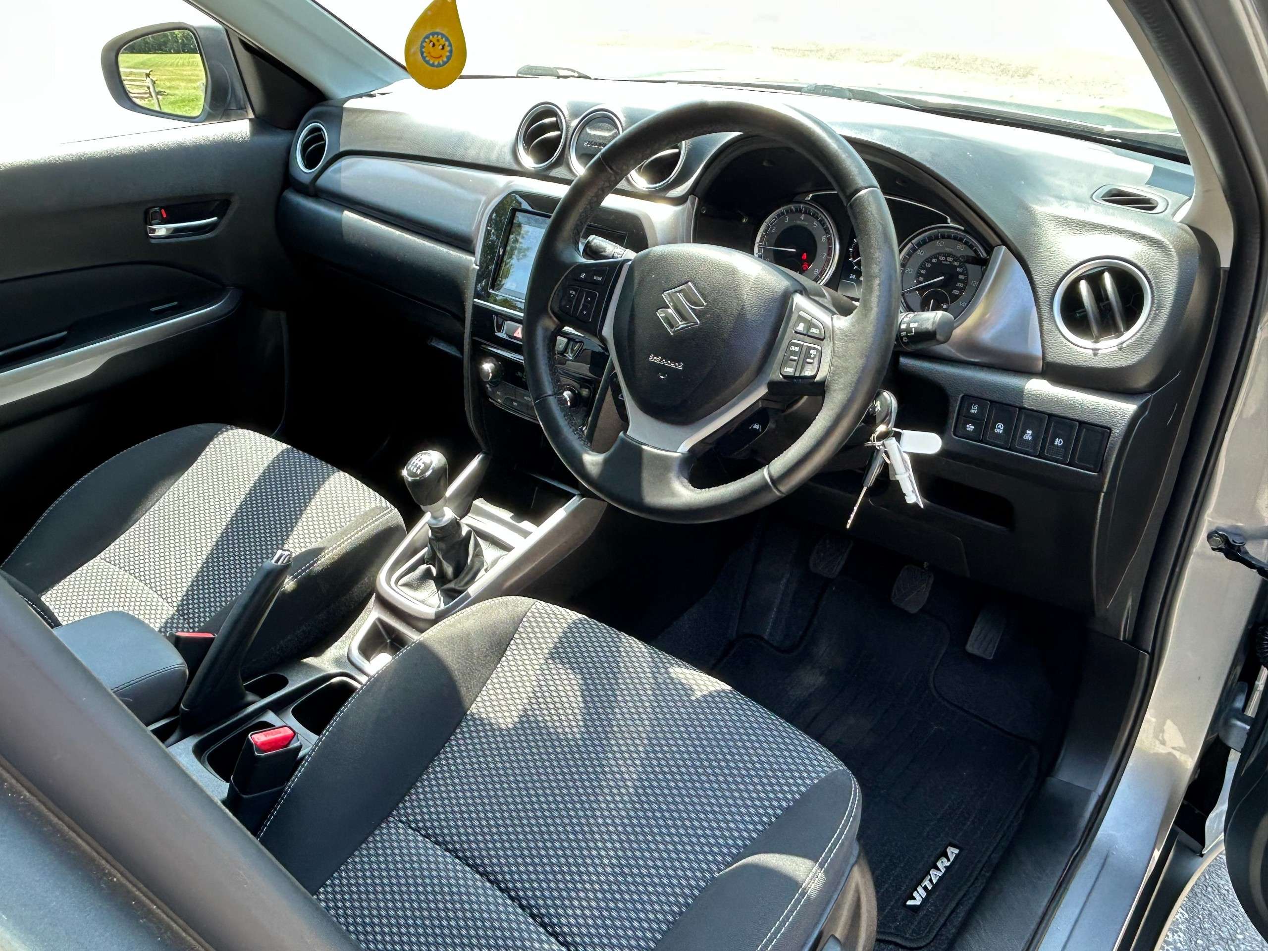A 2022 SUZUKI VITARA 1.4 Boosterjet MHEV SZ-T SUV 5dr Petrol Hybrid Manual Euro 6 (s/s) (129 ps) A 2022 SUZUKI VITARA 1.4 Boosterjet MHEV SZ-T SUV 5dr Petrol Hybrid Manual Euro 6 (s/s) (129 ps)