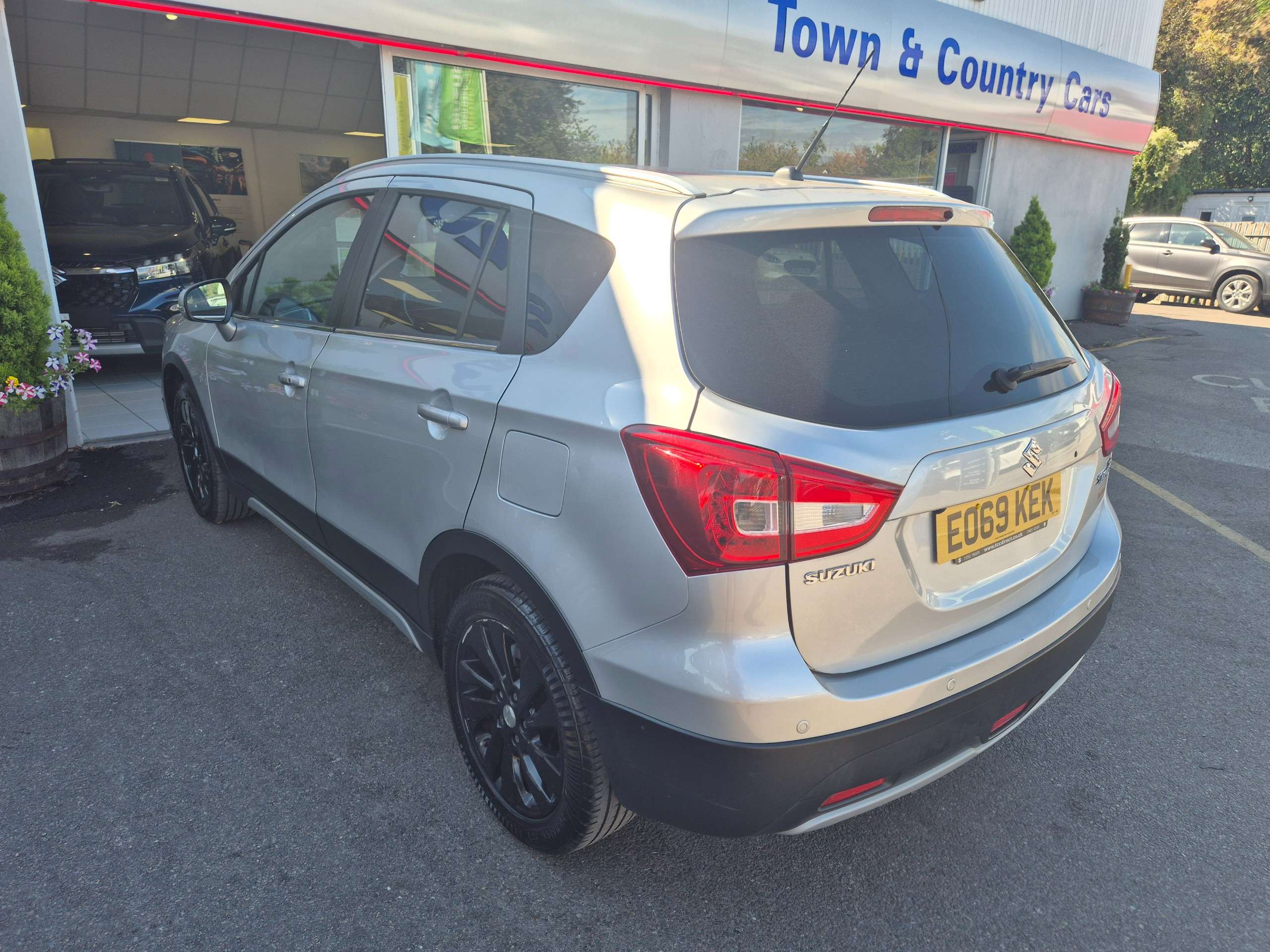 A 2019 SUZUKI SX4 S-CROSS SZ-T BOOSTERJET A 2019 SUZUKI SX4 S-CROSS SZ-T BOOSTERJET