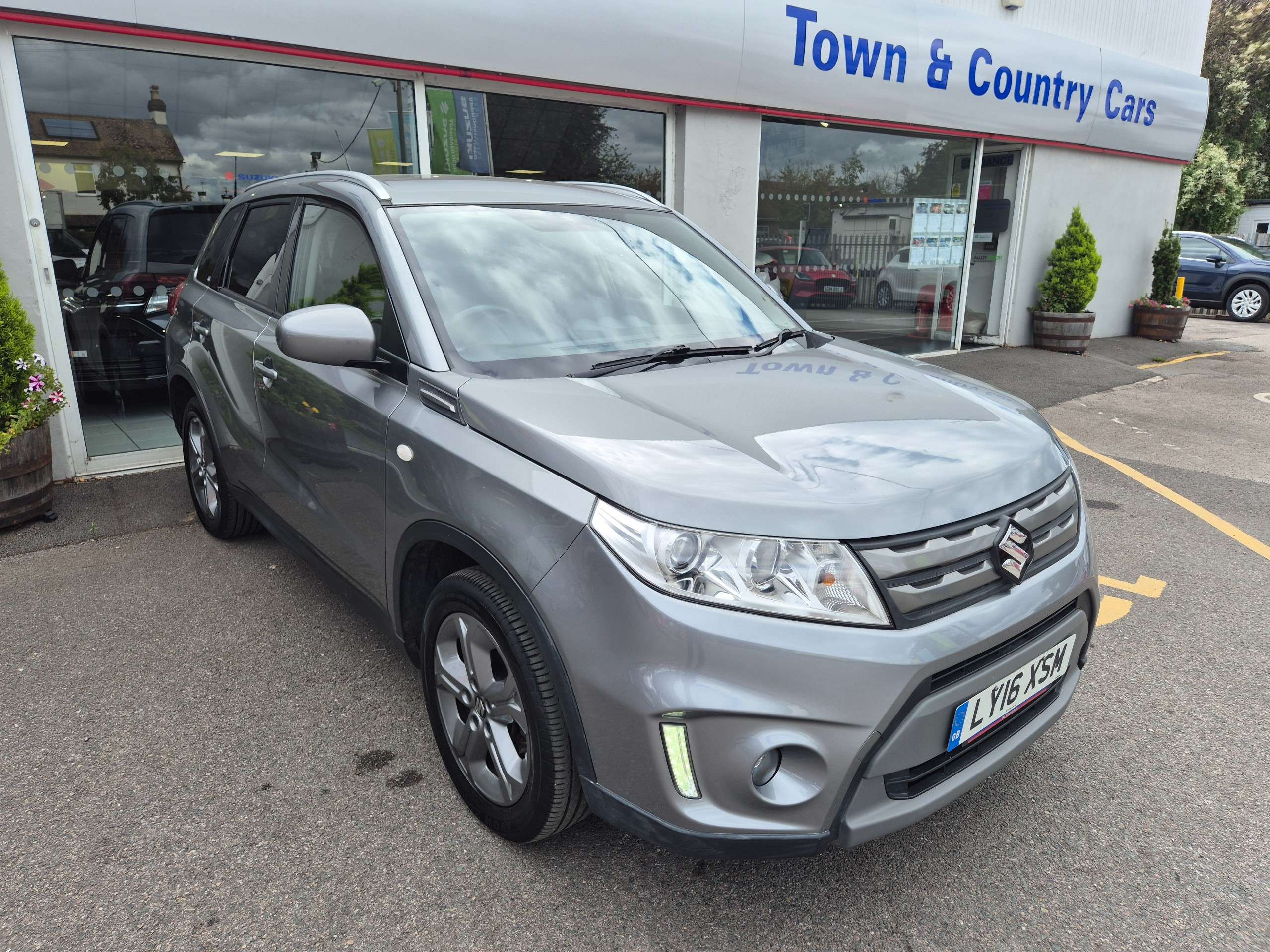 A 2016 SUZUKI VITARA 1.6 SZ-T SUV 5dr Petrol Manual Euro 6 (s/s) (120 ps) A 2016 SUZUKI VITARA 1.6 SZ-T SUV 5dr Petrol Manual Euro 6 (s/s) (120 ps)