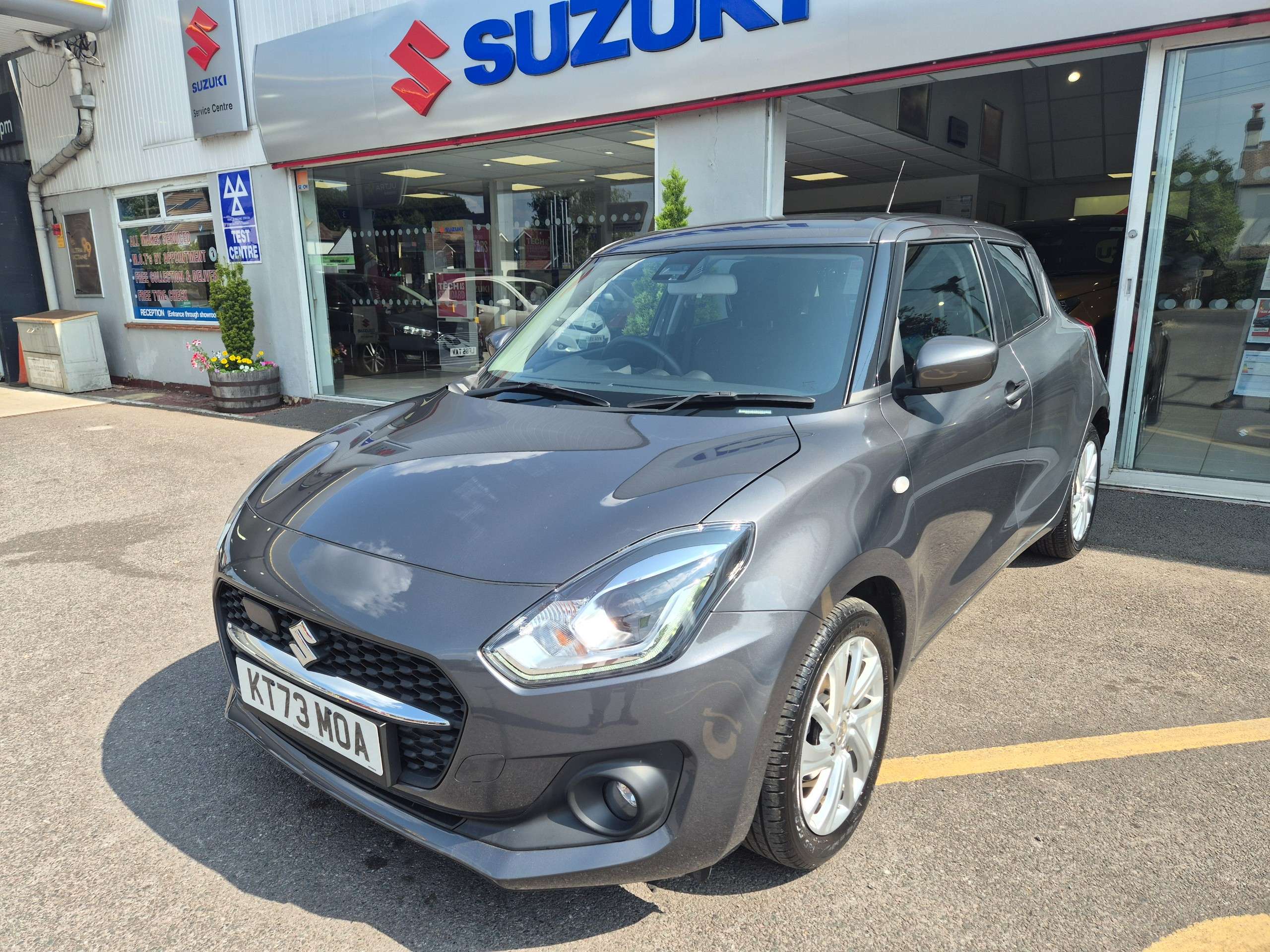 A 2023 SUZUKI SWIFT 1.2 Dualjet MHEV SZ-T Hatchback 5dr Petrol Hybrid CVT Euro 6 (s/s) (83 ps) A 2023 SUZUKI SWIFT 1.2 Dualjet MHEV SZ-T Hatchback 5dr Petrol Hybrid CVT Euro 6 (s/s) (83 ps)