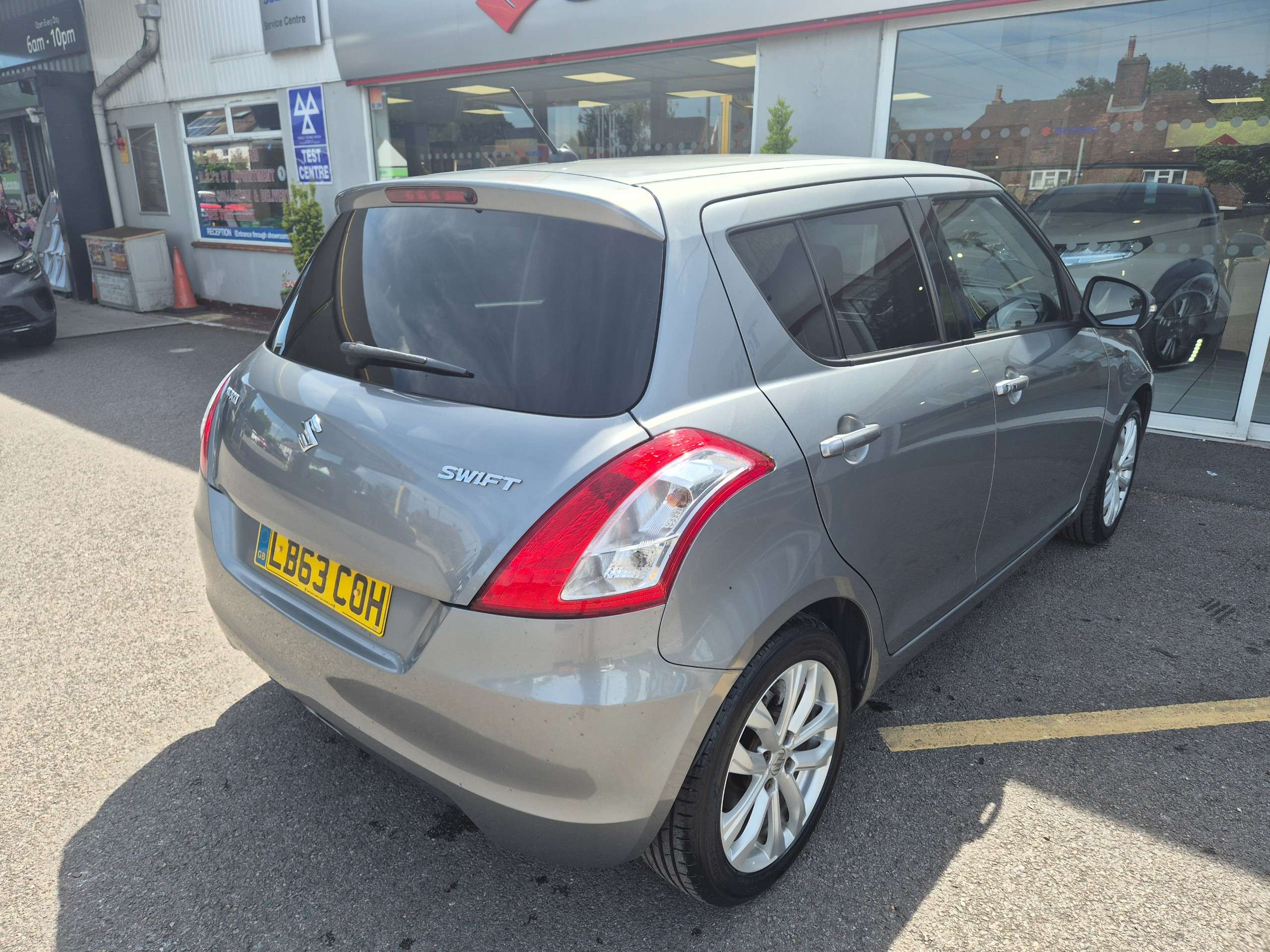 2014 SUZUKI SWIFT 2014 SUZUKI SWIFT