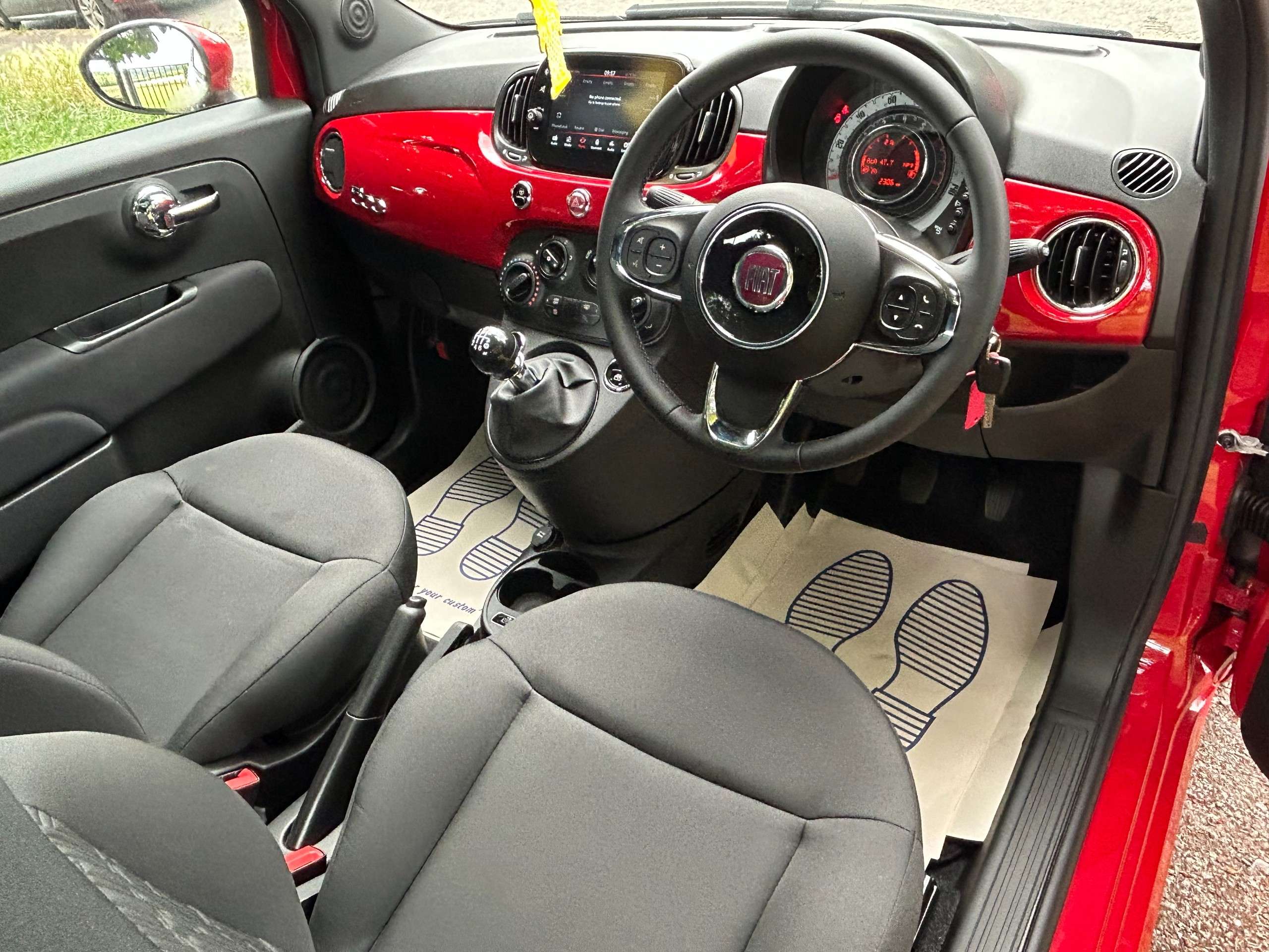 A 2024 FIAT 500 1.0 MHEV Hatchback 3dr Petrol Manual Euro 6 (s/s) (70 bhp) A 2024 FIAT 500 1.0 MHEV Hatchback 3dr Petrol Manual Euro 6 (s/s) (70 bhp)
