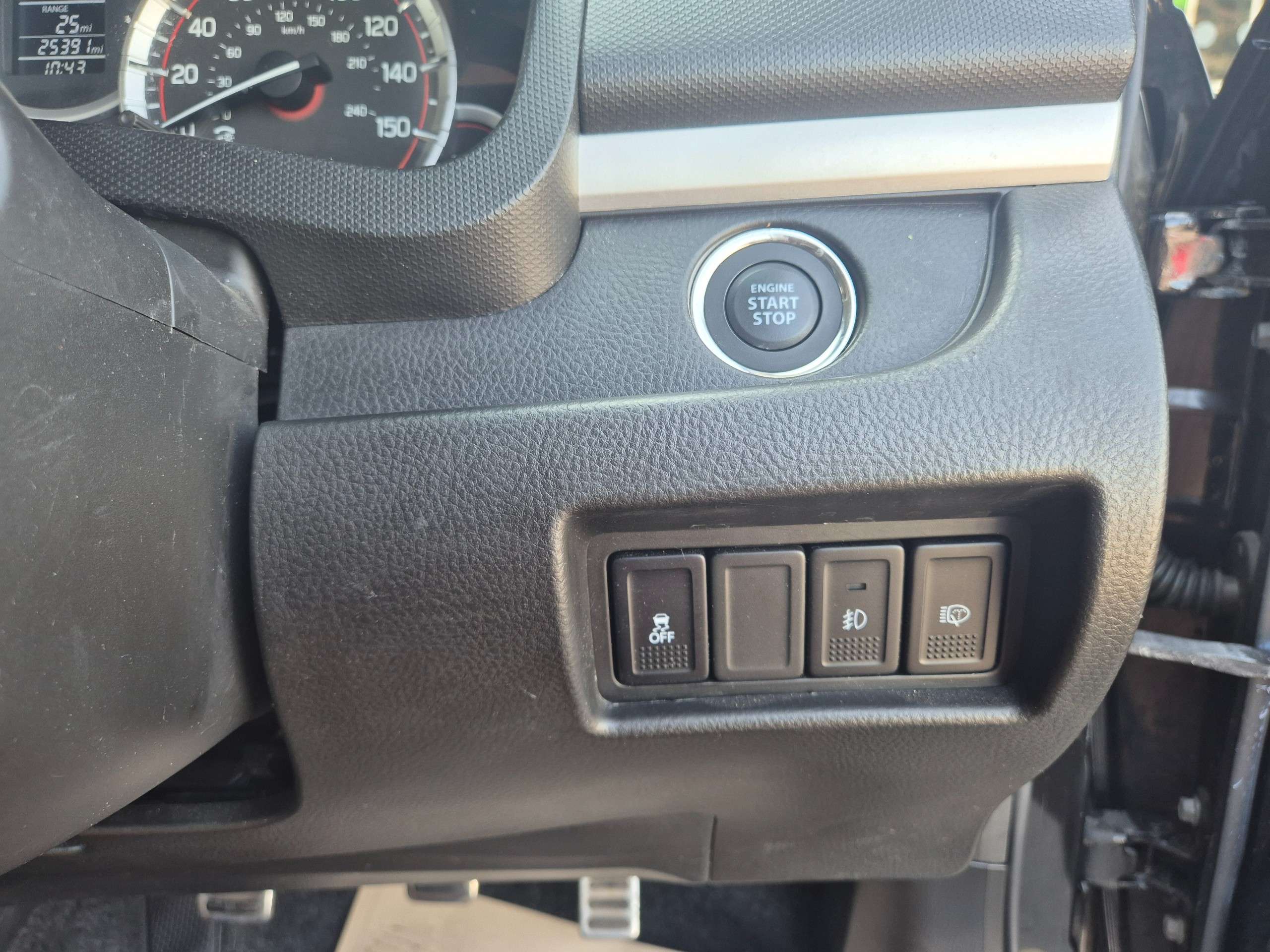 2015 SUZUKI SWIFT 2015 SUZUKI SWIFT