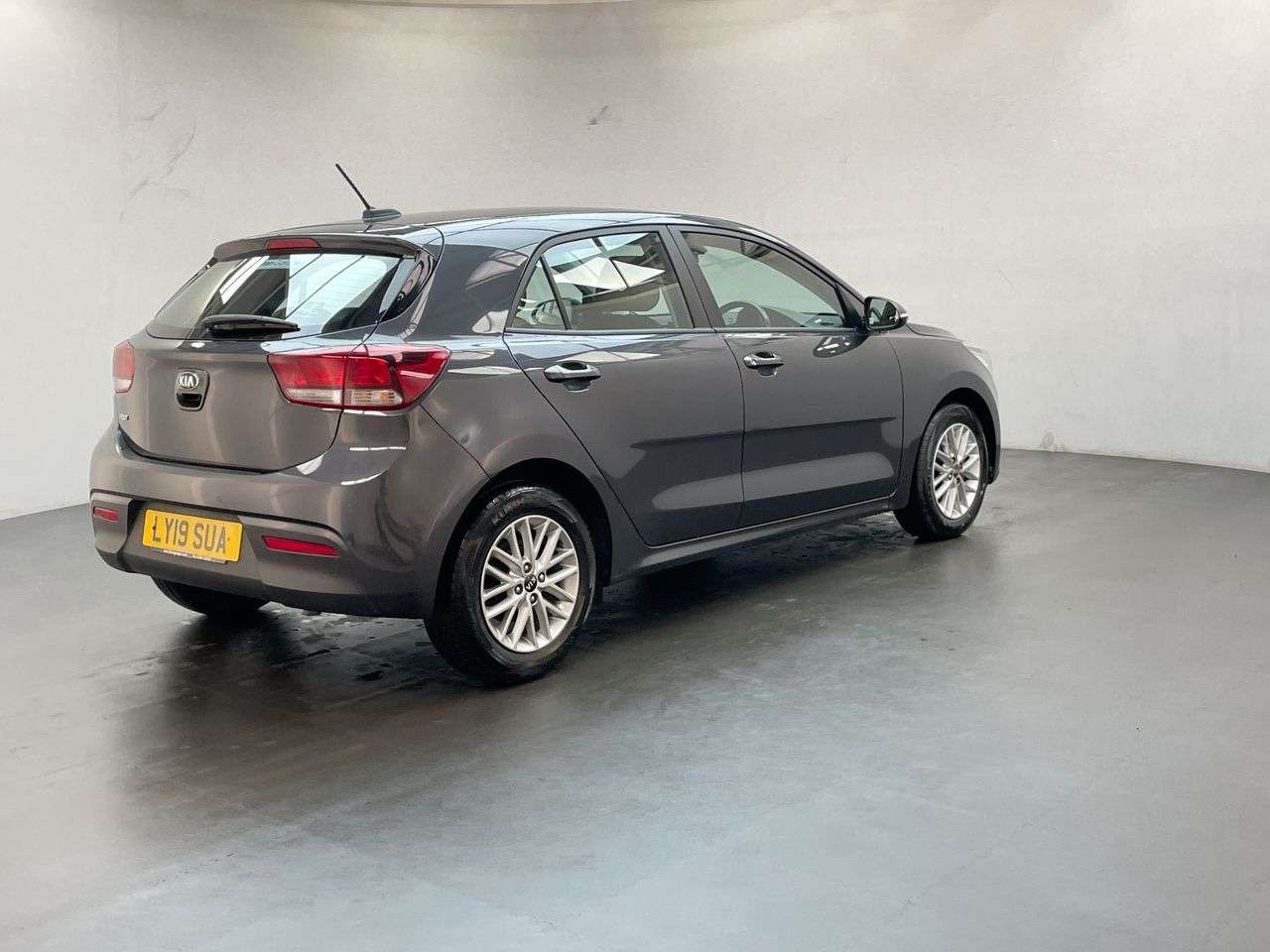 2019 KIA RIO 2019 KIA RIO