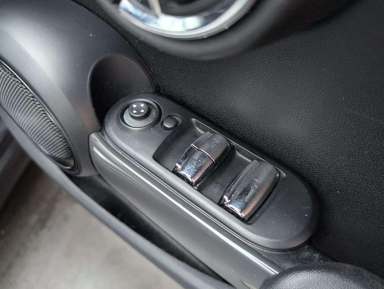 2017 MINI CONVERTIBLE 2017 MINI CONVERTIBLE