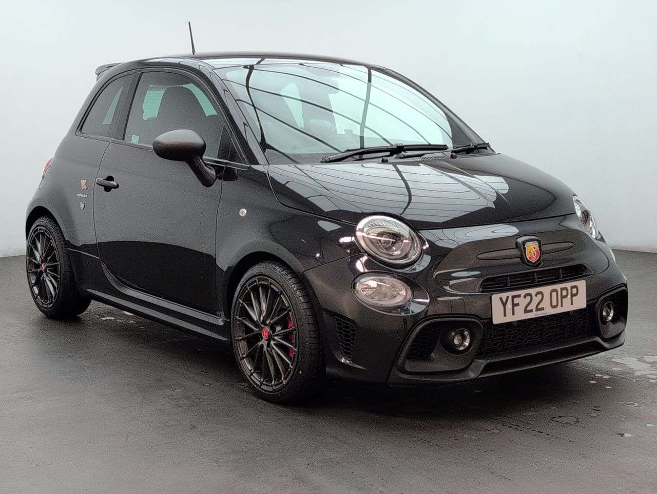 2022 ABARTH 595 2022 ABARTH 595