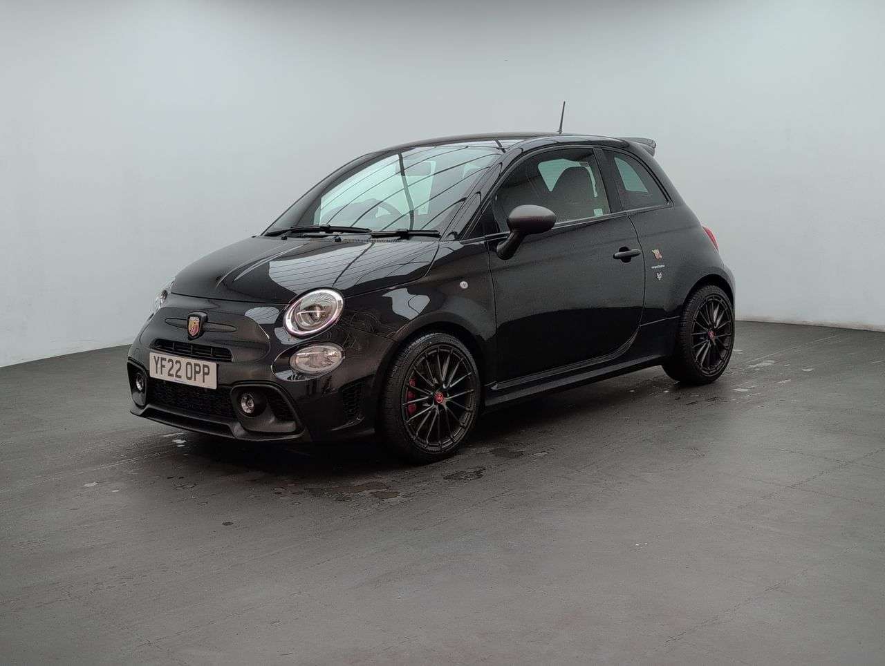 2022 ABARTH 595 2022 ABARTH 595