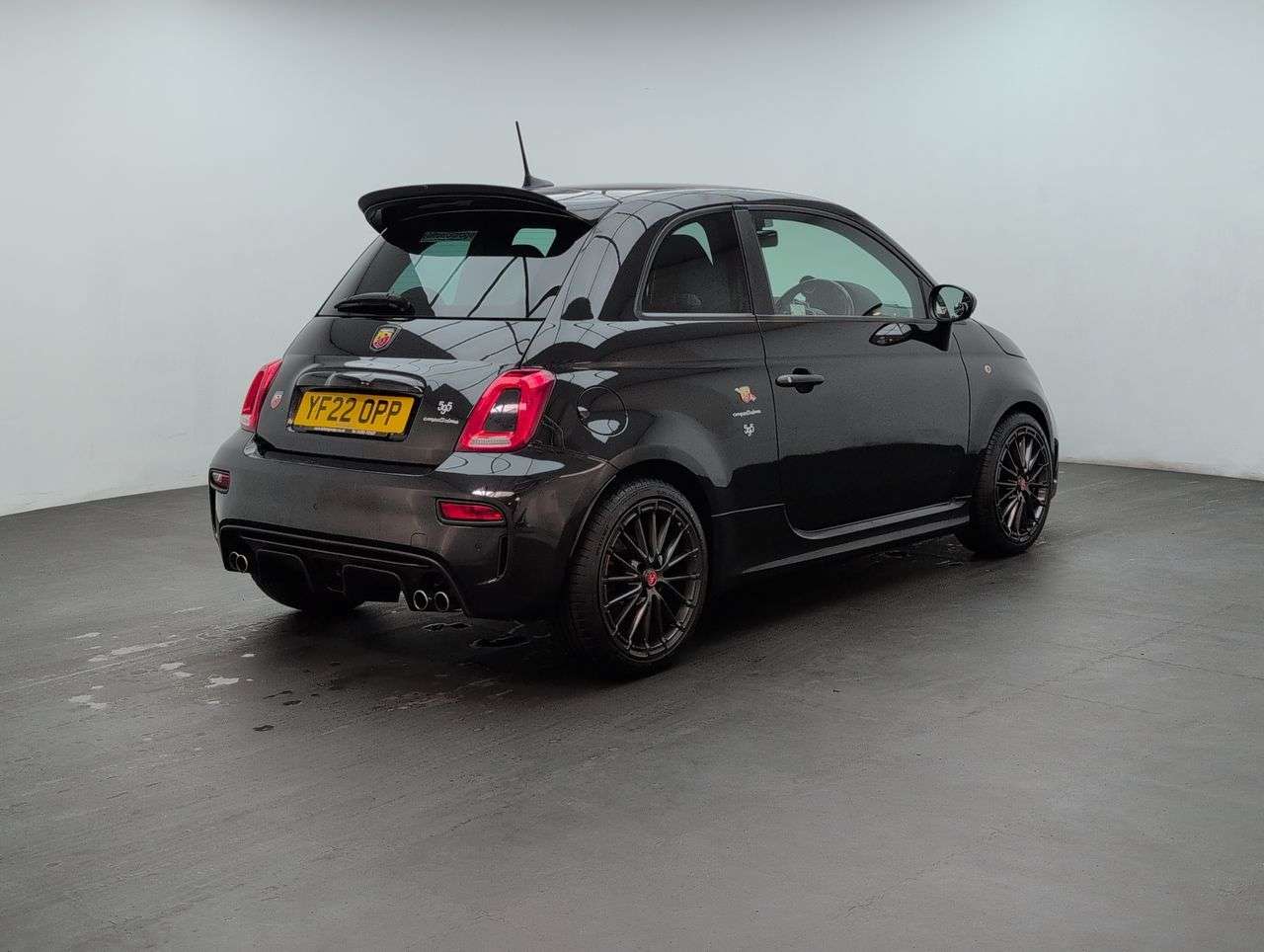 2022 ABARTH 595 2022 ABARTH 595