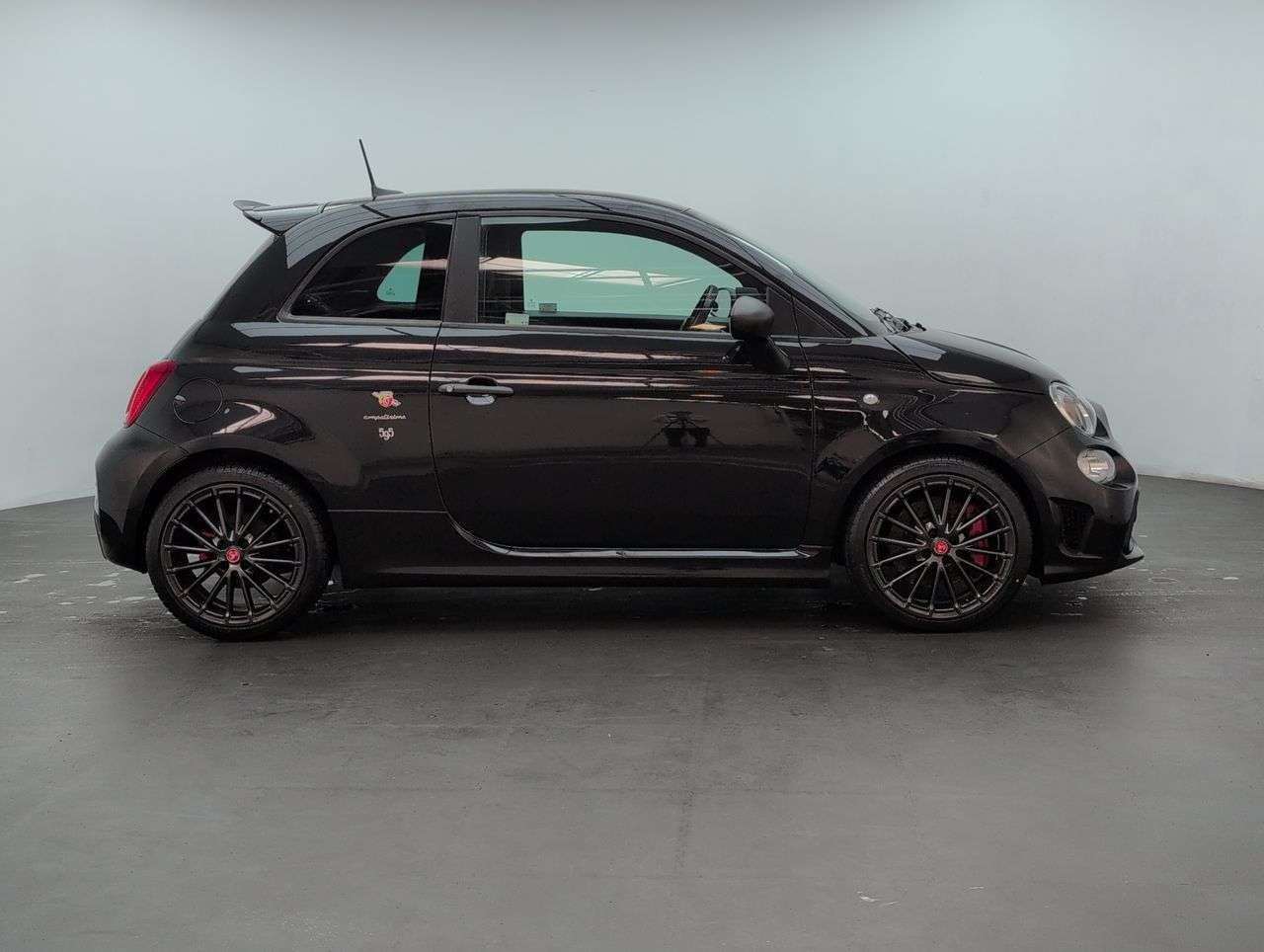 2022 ABARTH 595 2022 ABARTH 595