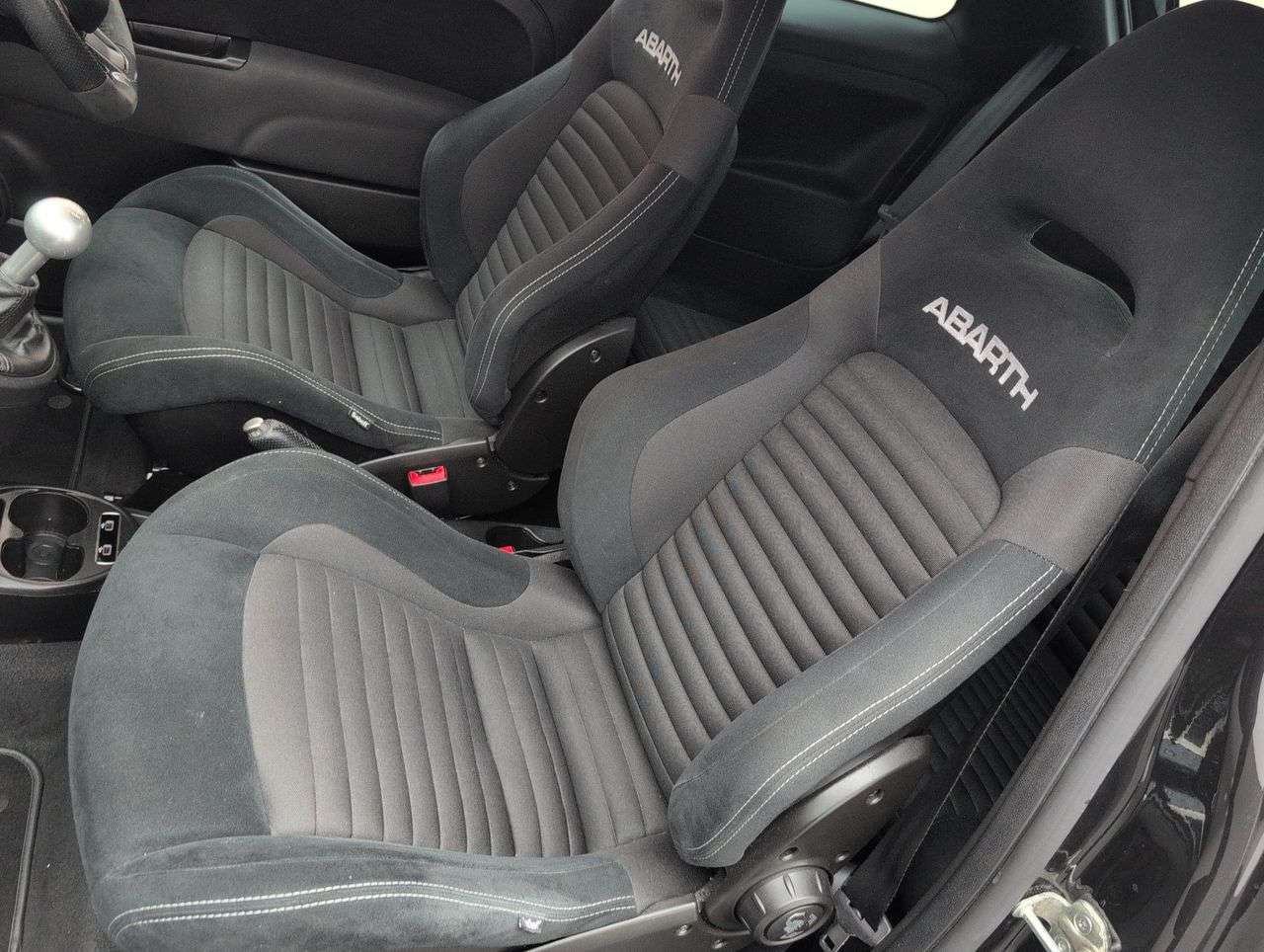 2022 ABARTH 595 2022 ABARTH 595